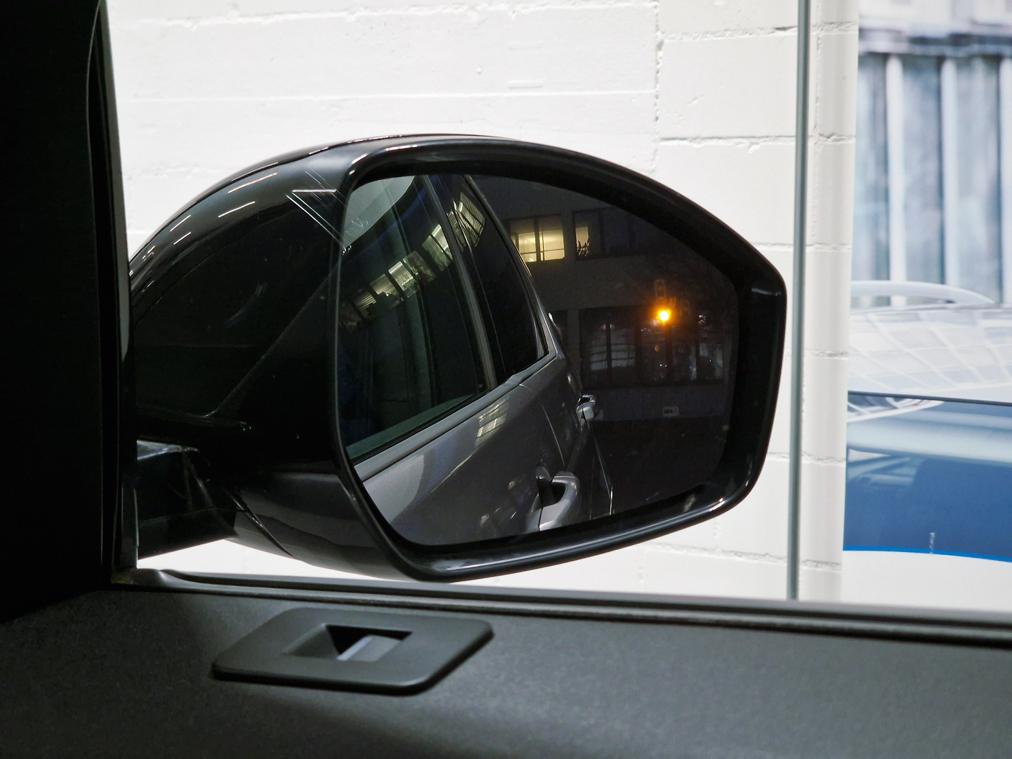 listing desktop thumbnail image 22