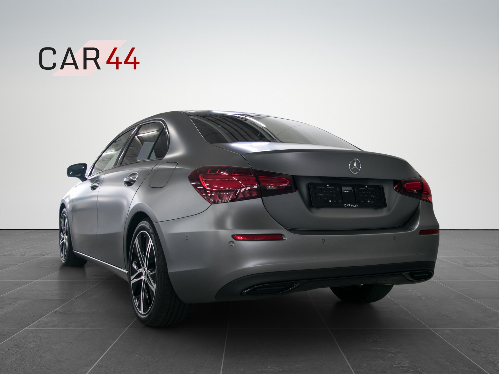 listing desktop thumbnail image 2