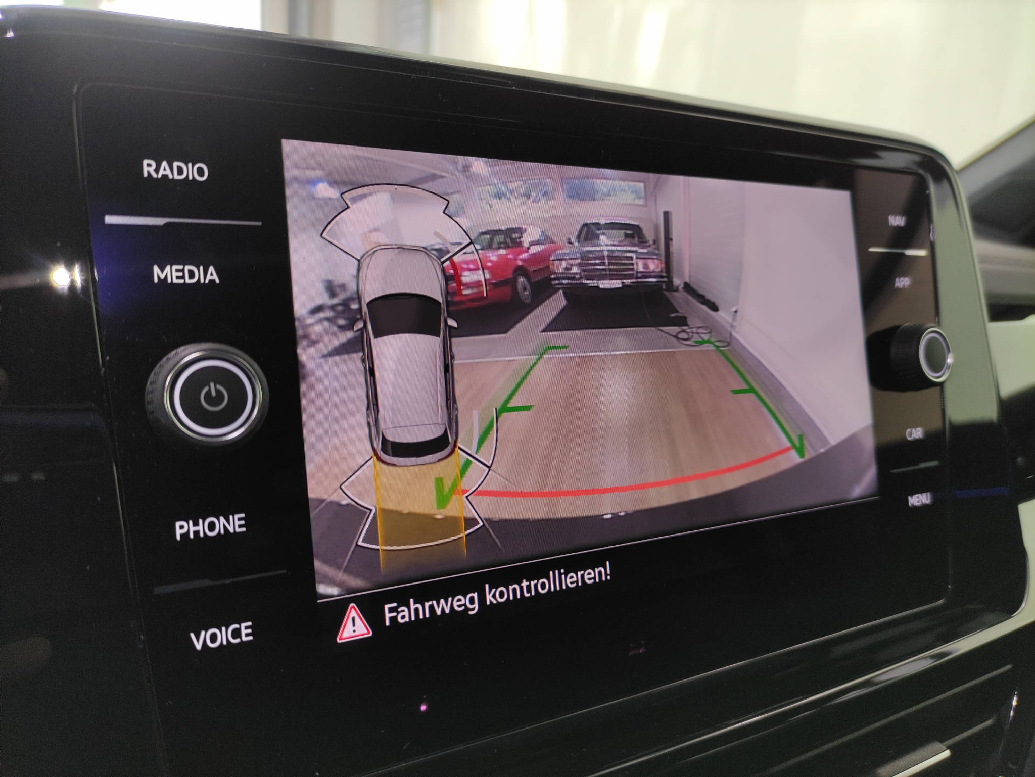 listing desktop thumbnail image 9