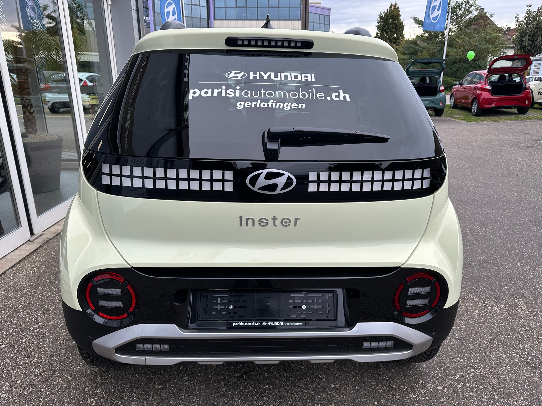 listing desktop thumbnail image 5