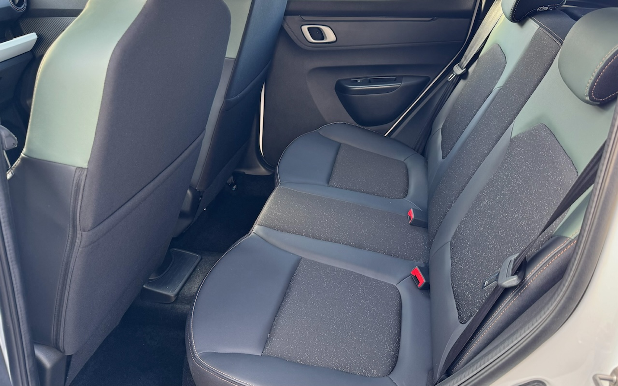 listing desktop thumbnail image 18