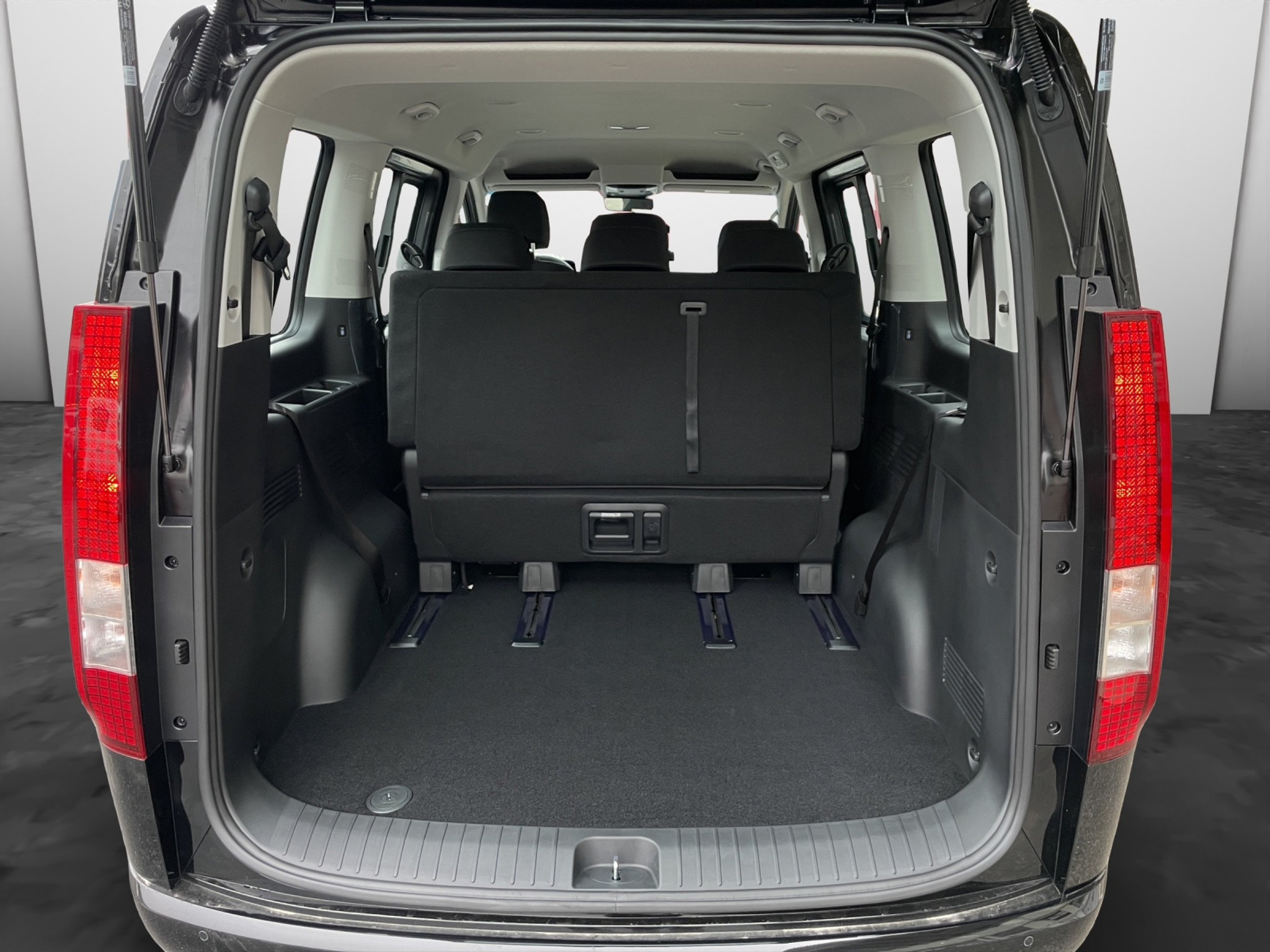 listing desktop thumbnail image 10