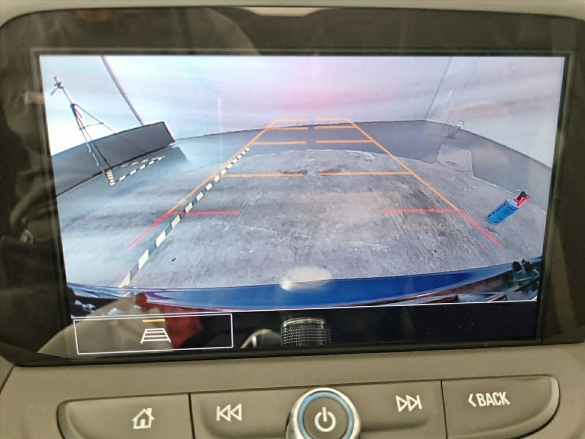 listing desktop thumbnail image 9