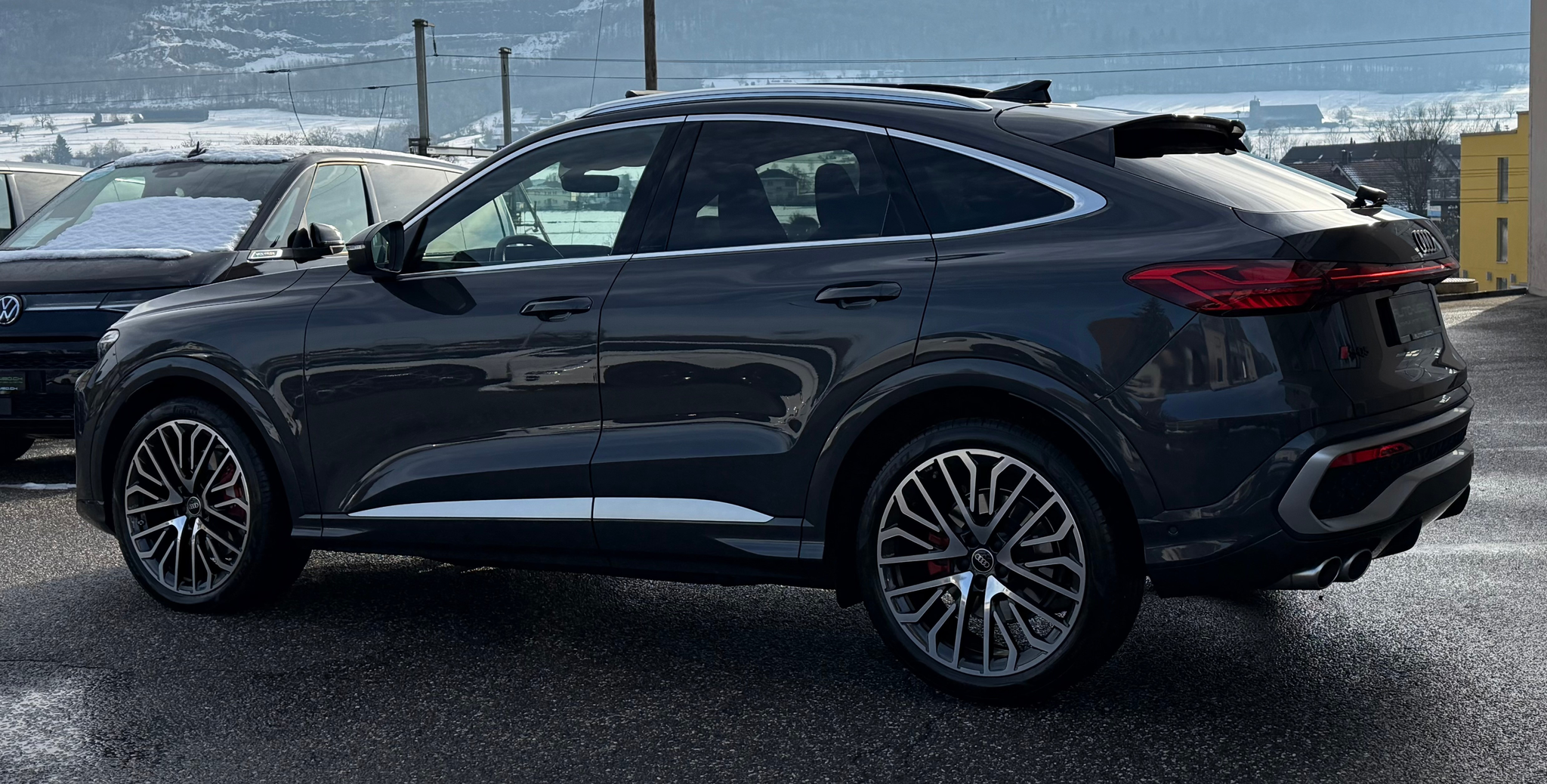 listing desktop thumbnail image 6