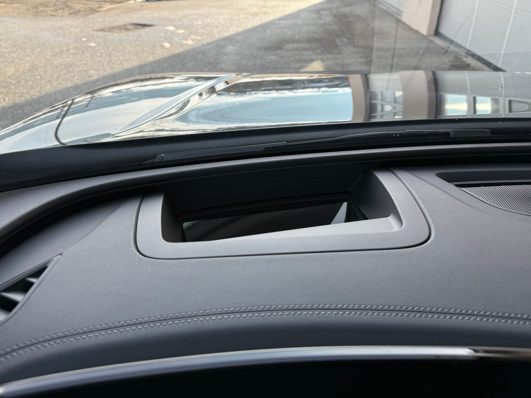 listing desktop thumbnail image 22