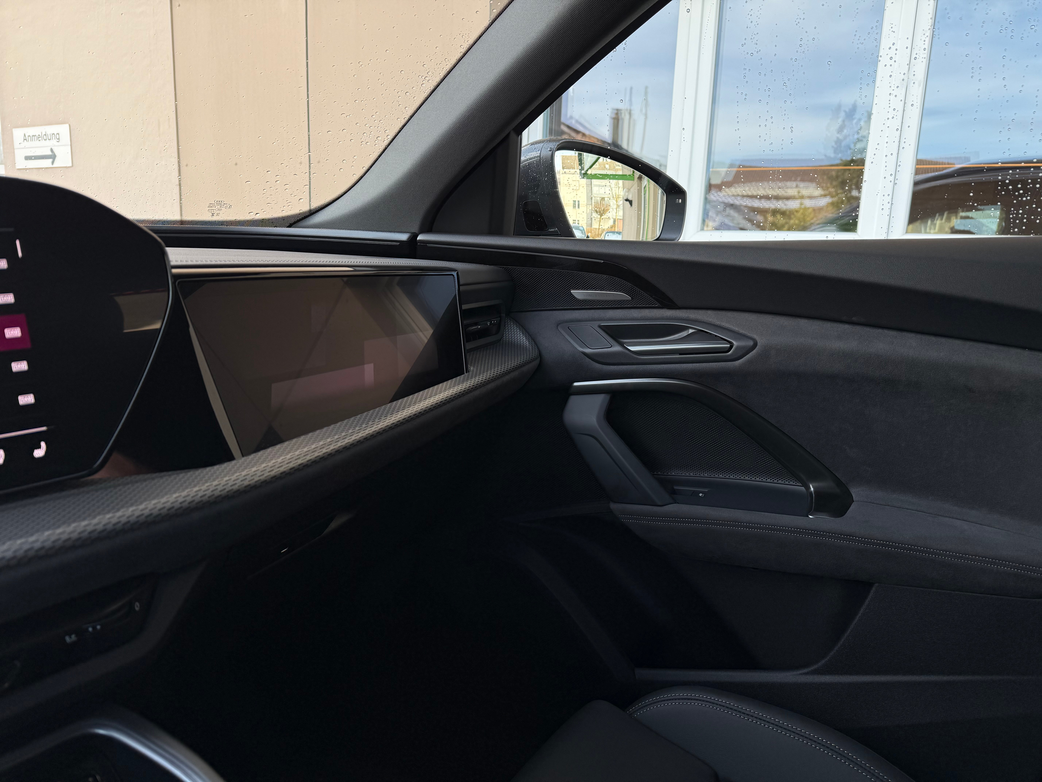 listing desktop thumbnail image 27