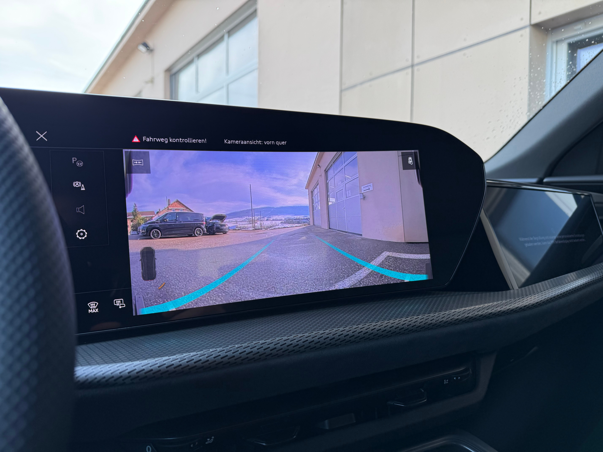 listing desktop thumbnail image 17