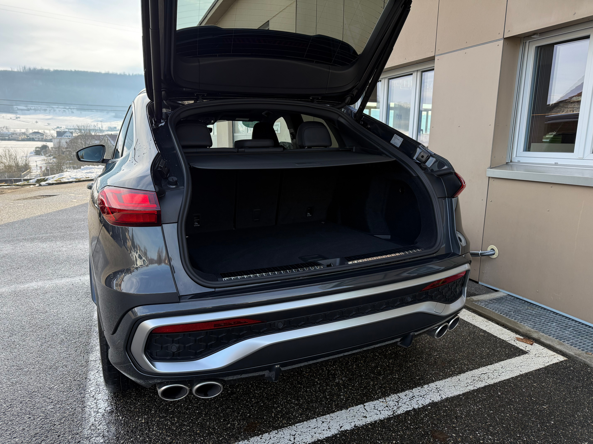 listing desktop thumbnail image 31