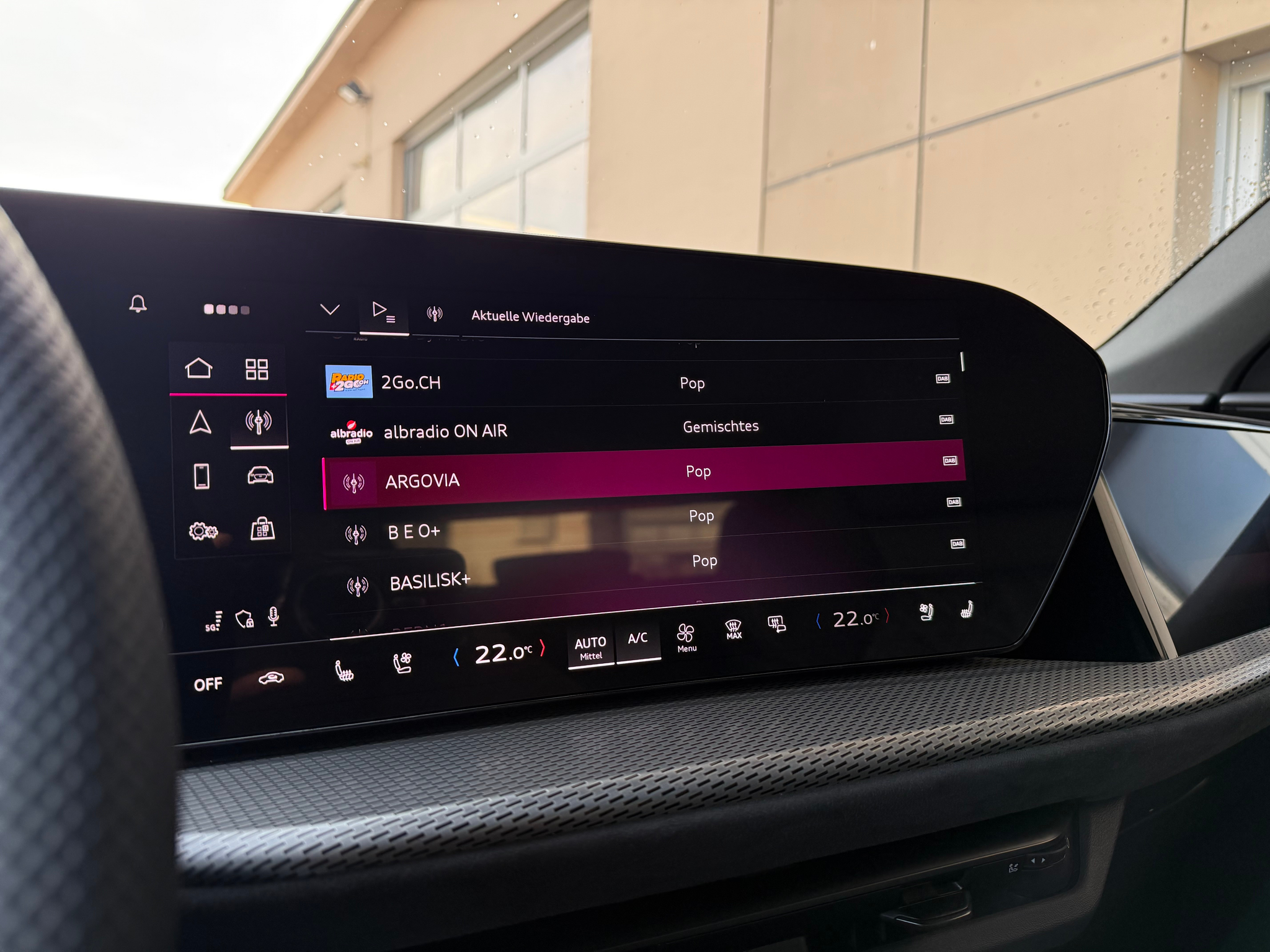 listing desktop thumbnail image 19