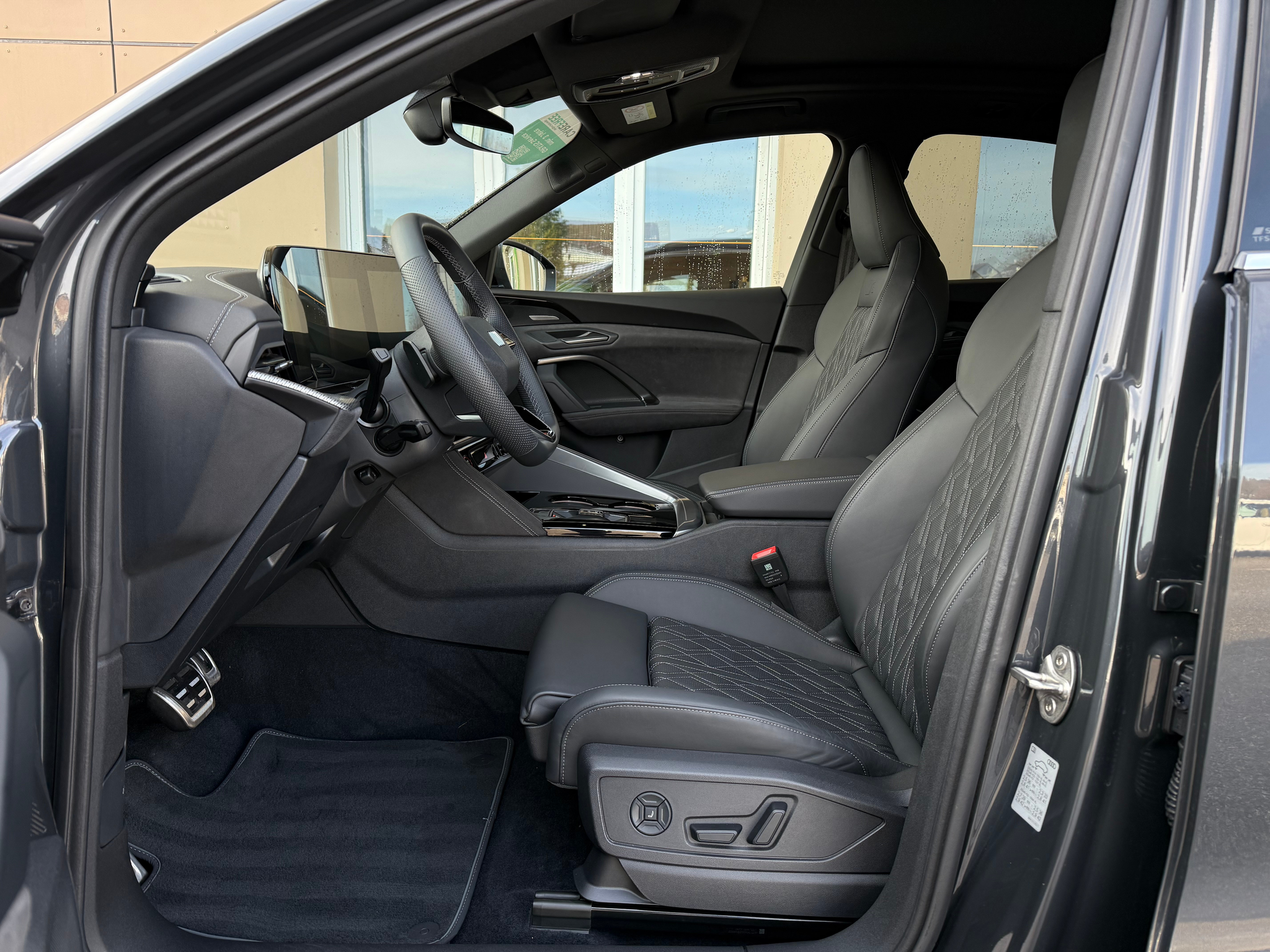 listing desktop thumbnail image 11