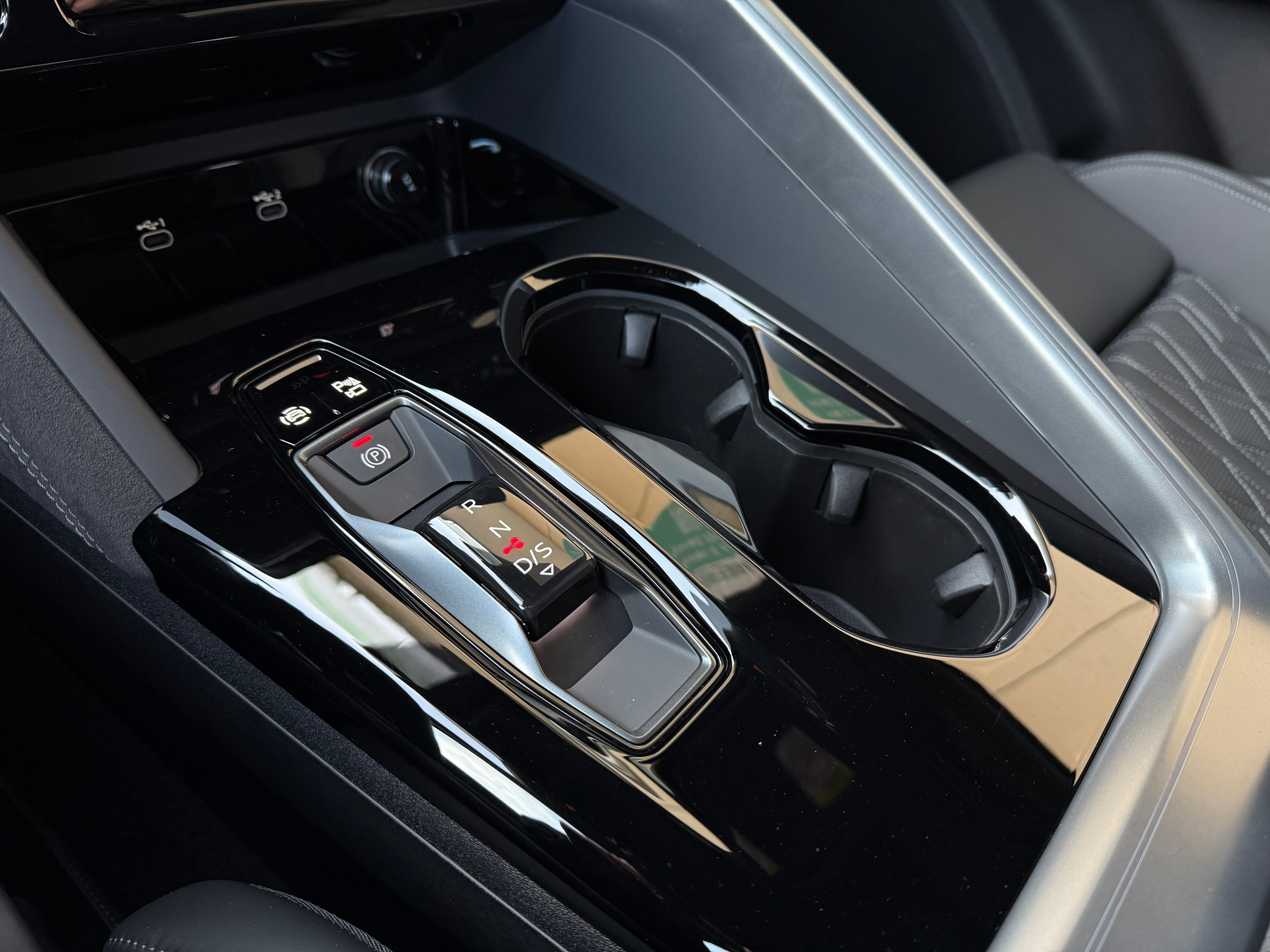 listing desktop thumbnail image 15