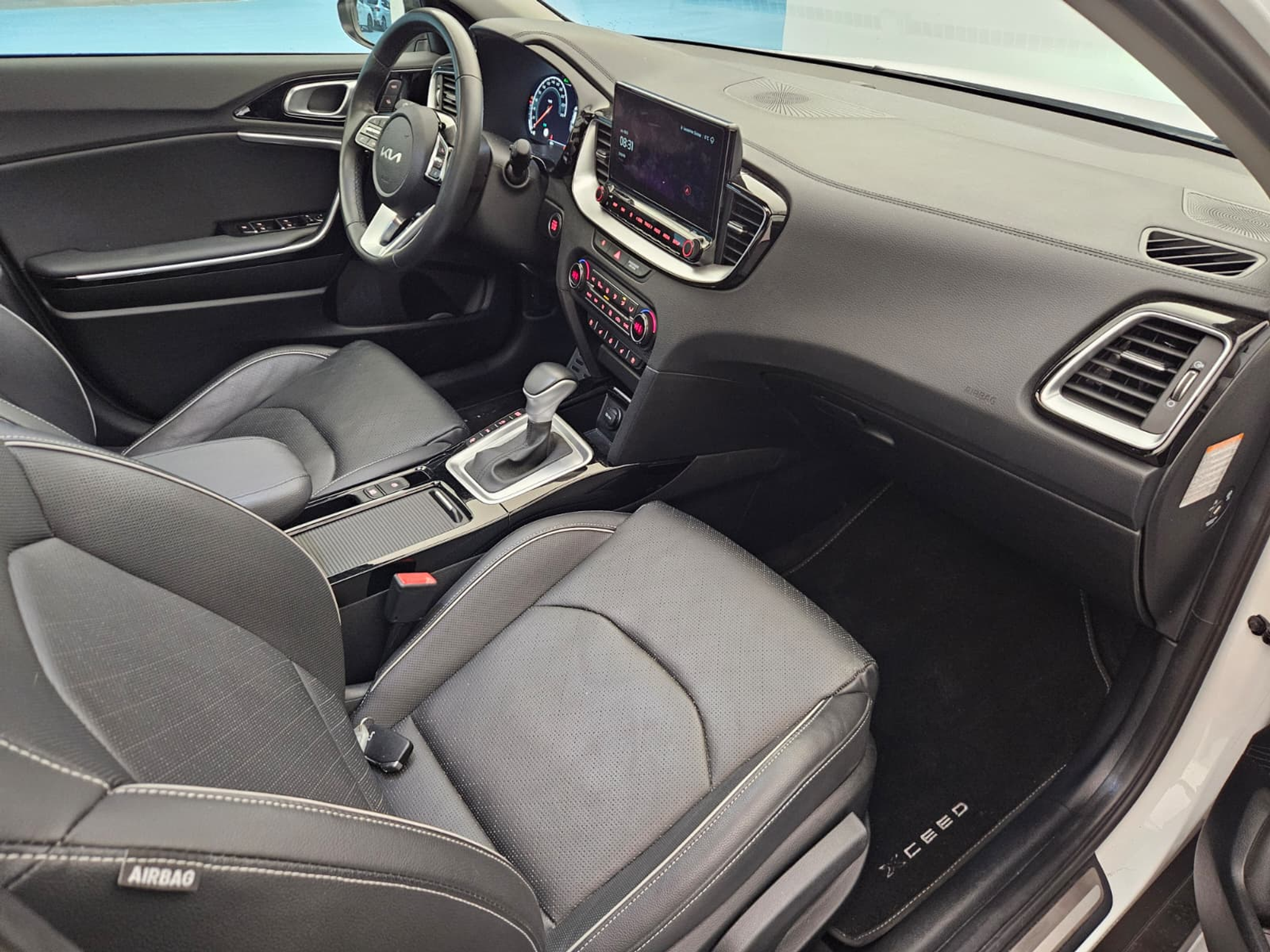 listing desktop thumbnail image 11