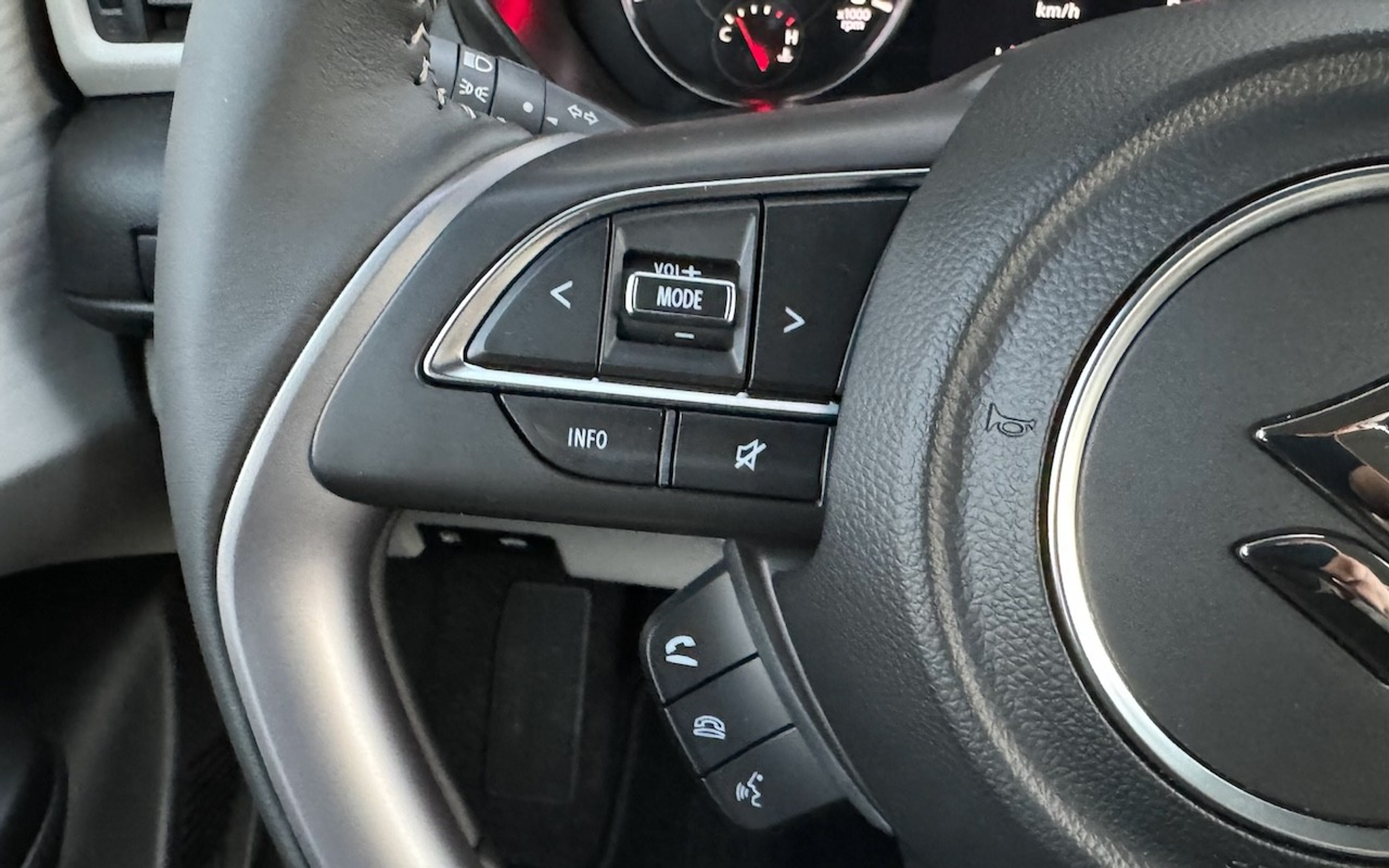 listing desktop thumbnail image 17