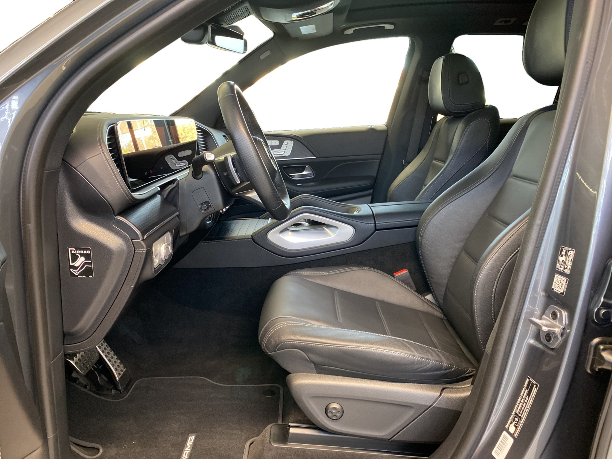 listing desktop thumbnail image 6