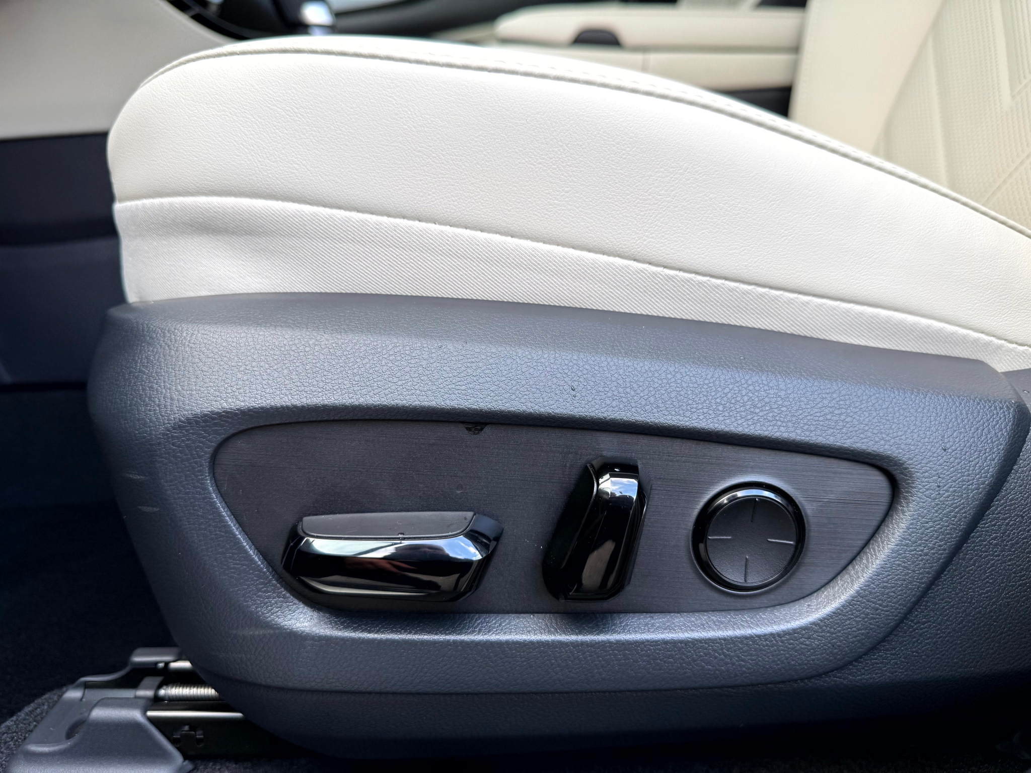 listing desktop thumbnail image 19