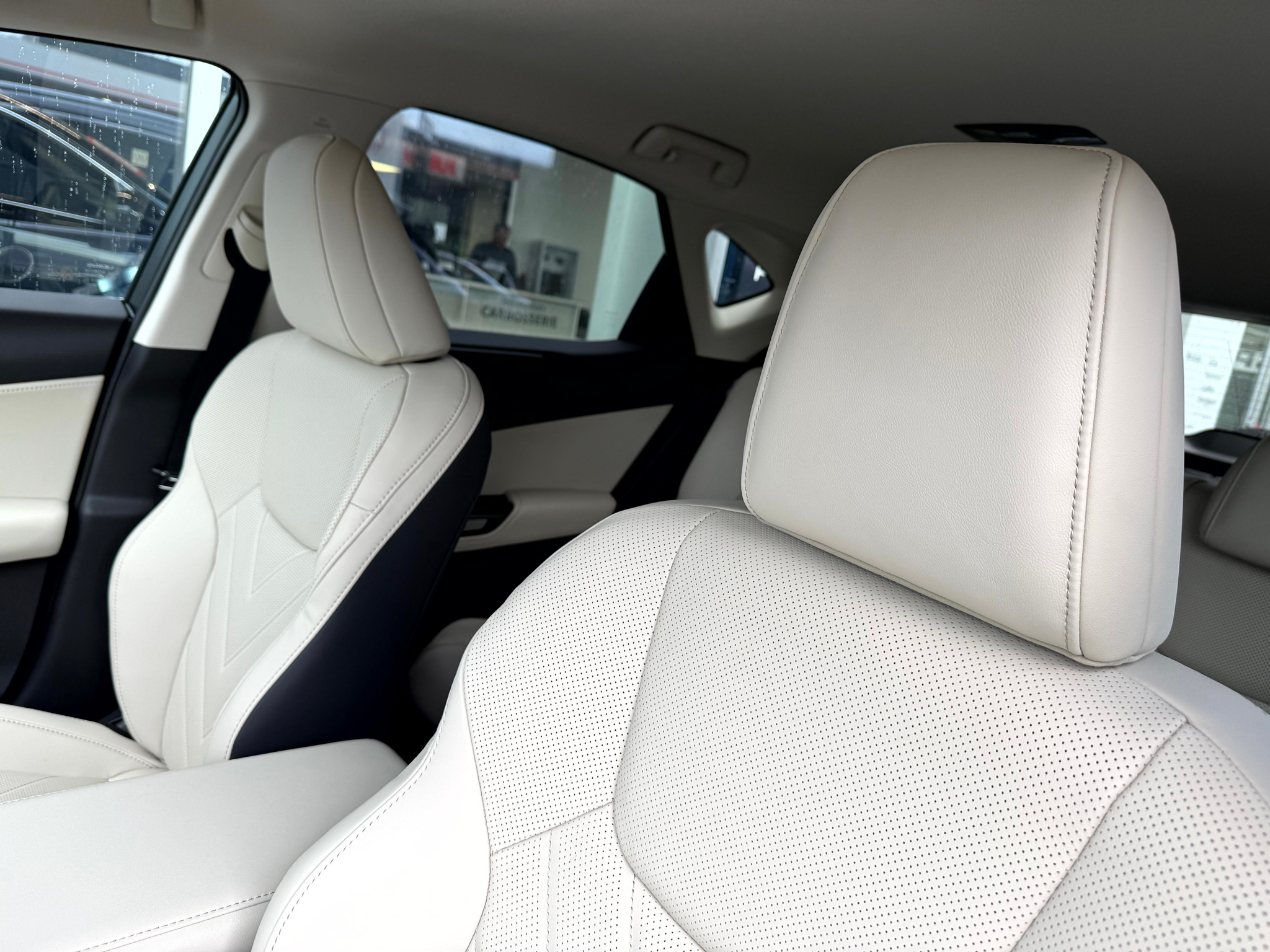 listing desktop thumbnail image 17