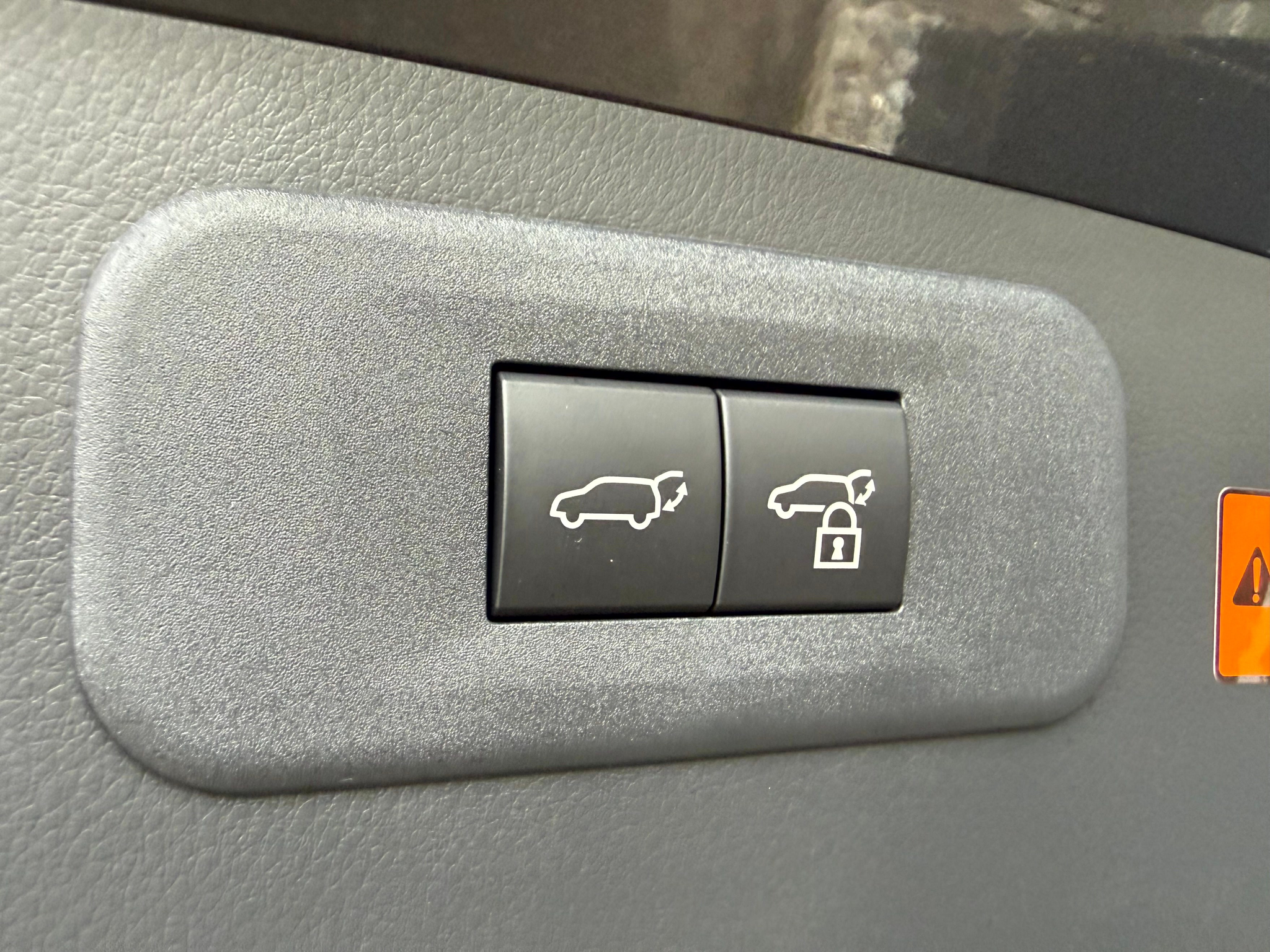 listing desktop thumbnail image 10