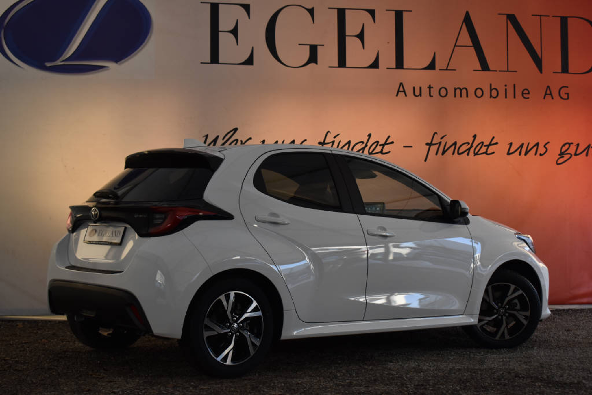 listing desktop thumbnail image 2