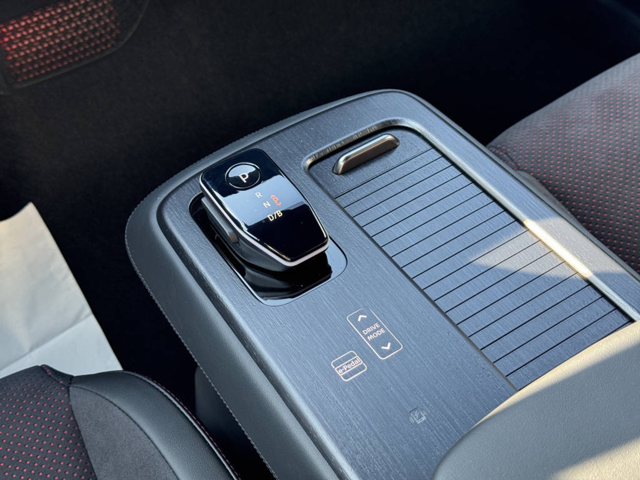 listing desktop thumbnail image 13