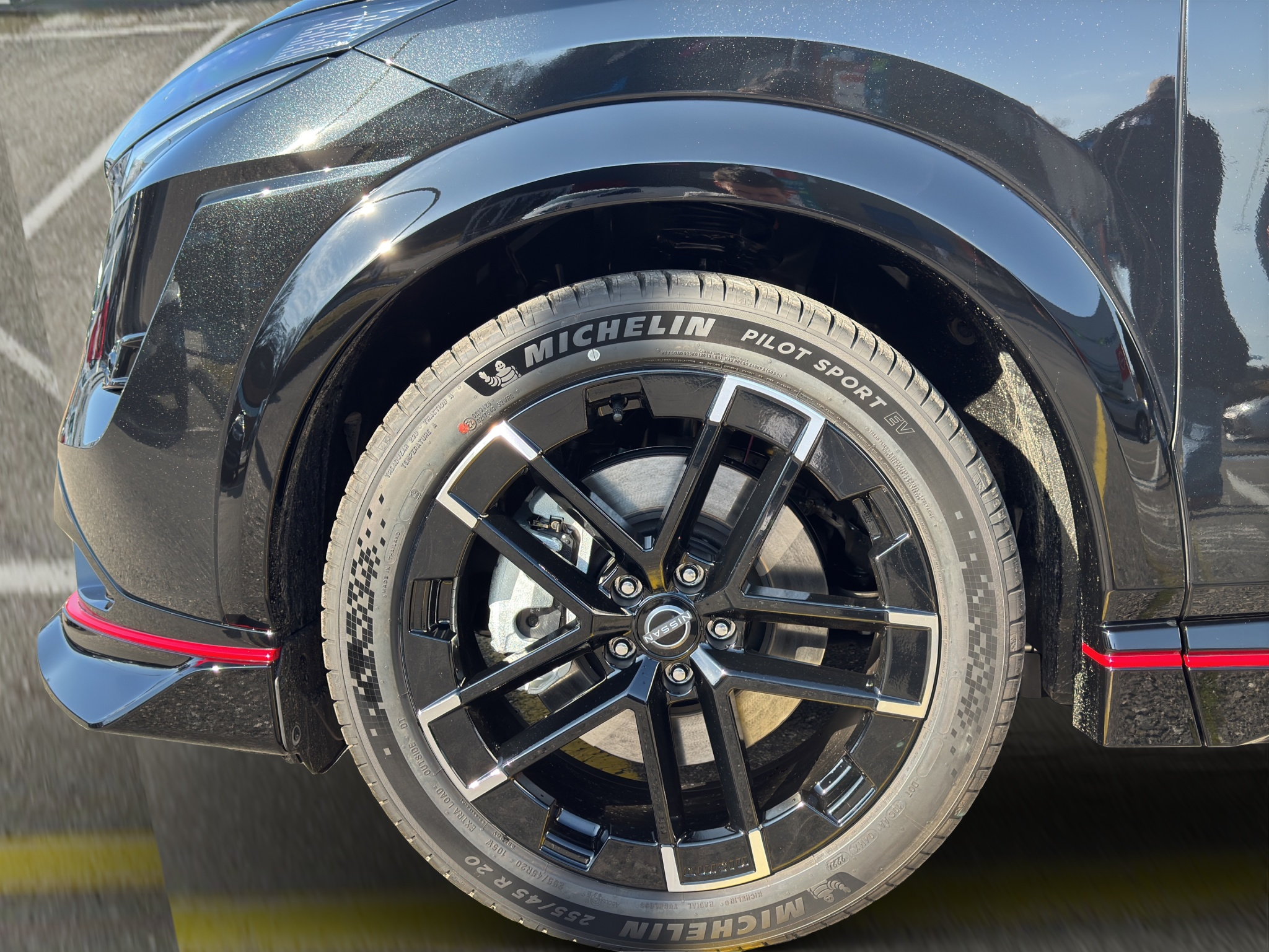 listing desktop thumbnail image 18