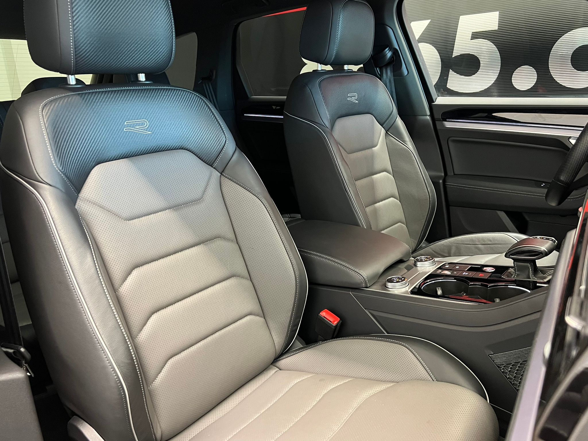 listing desktop thumbnail image 19