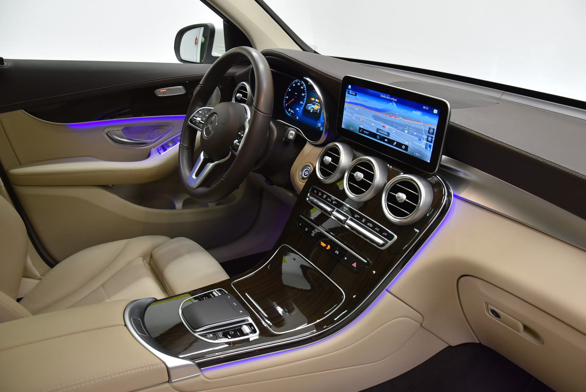 listing desktop thumbnail image 3