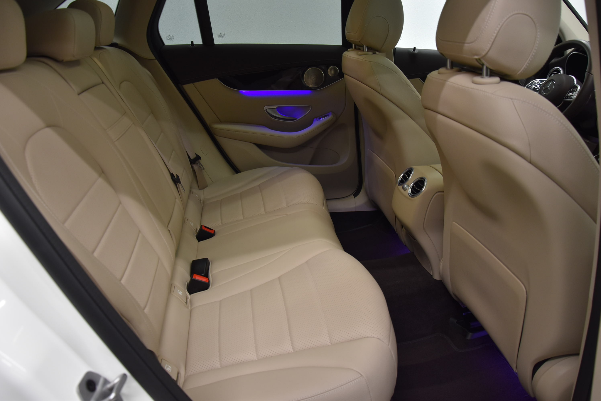 listing desktop thumbnail image 8