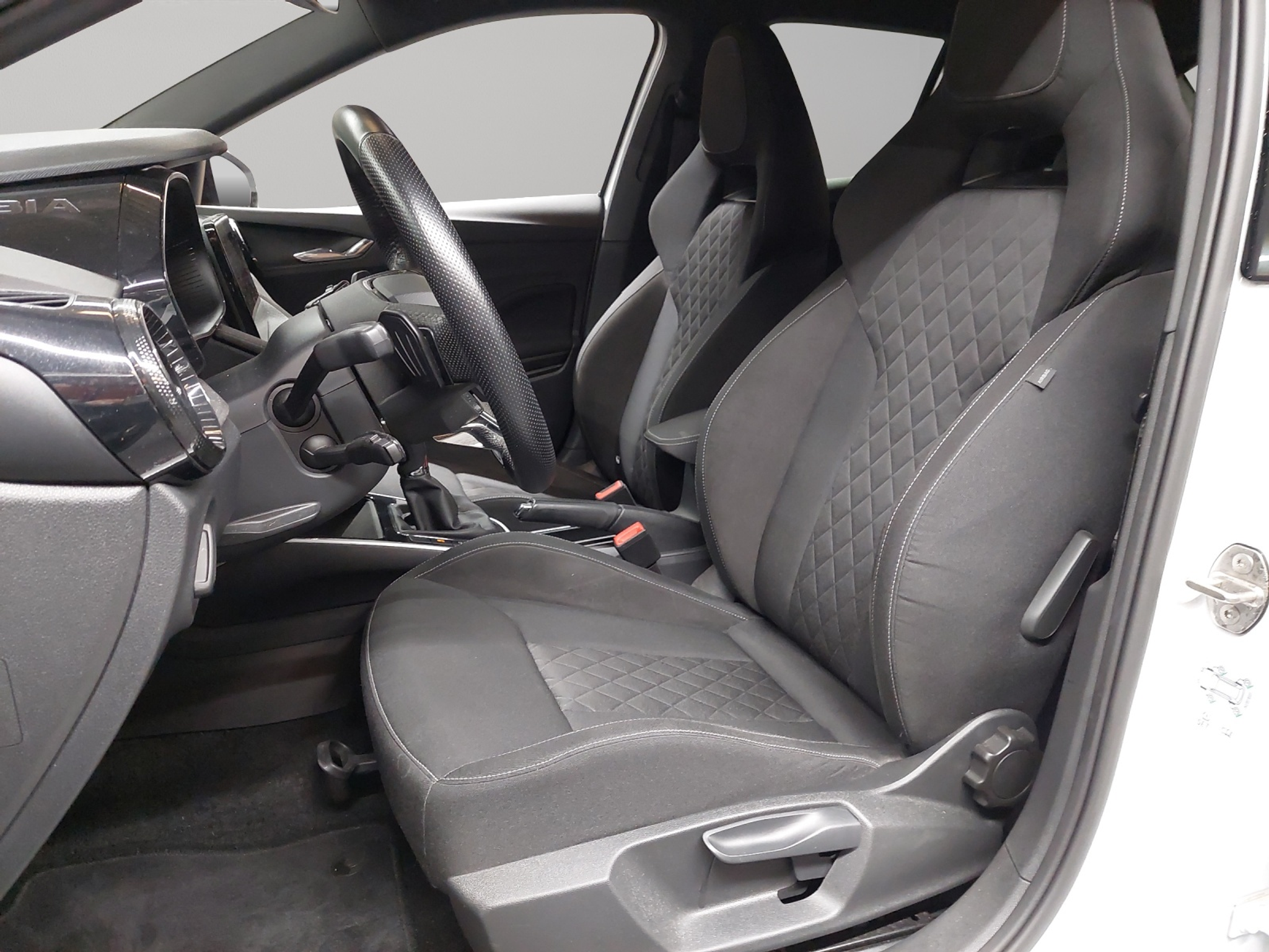 listing desktop thumbnail image 5