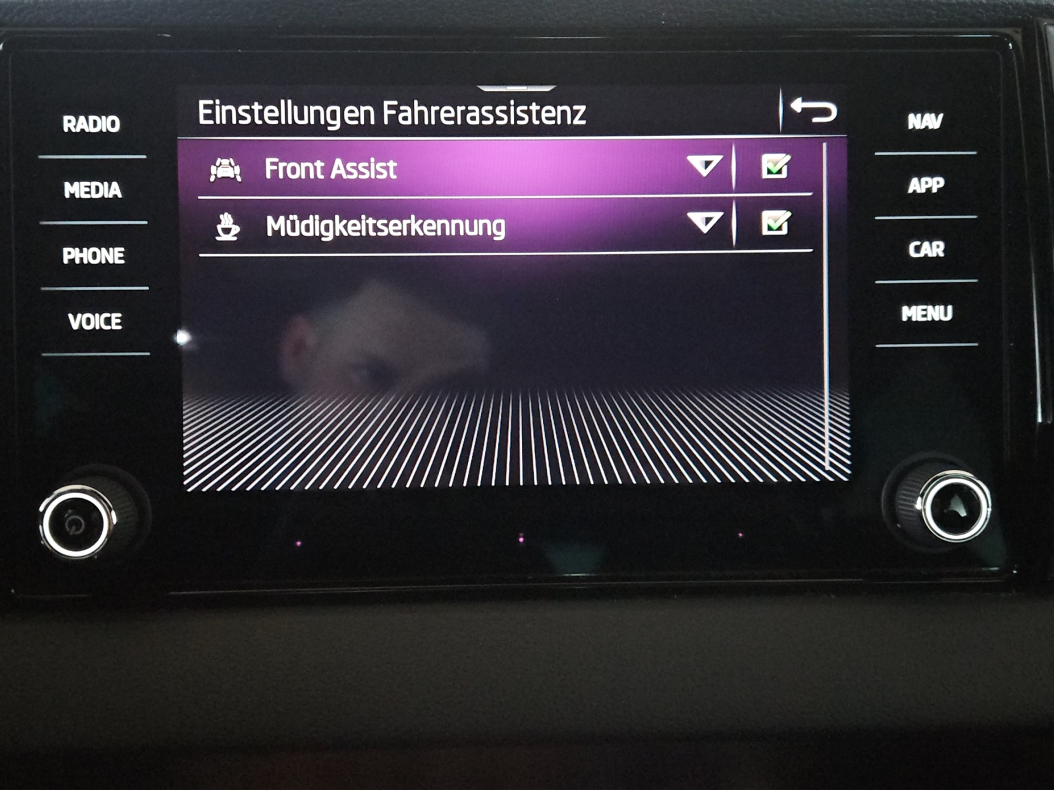 listing desktop thumbnail image 18