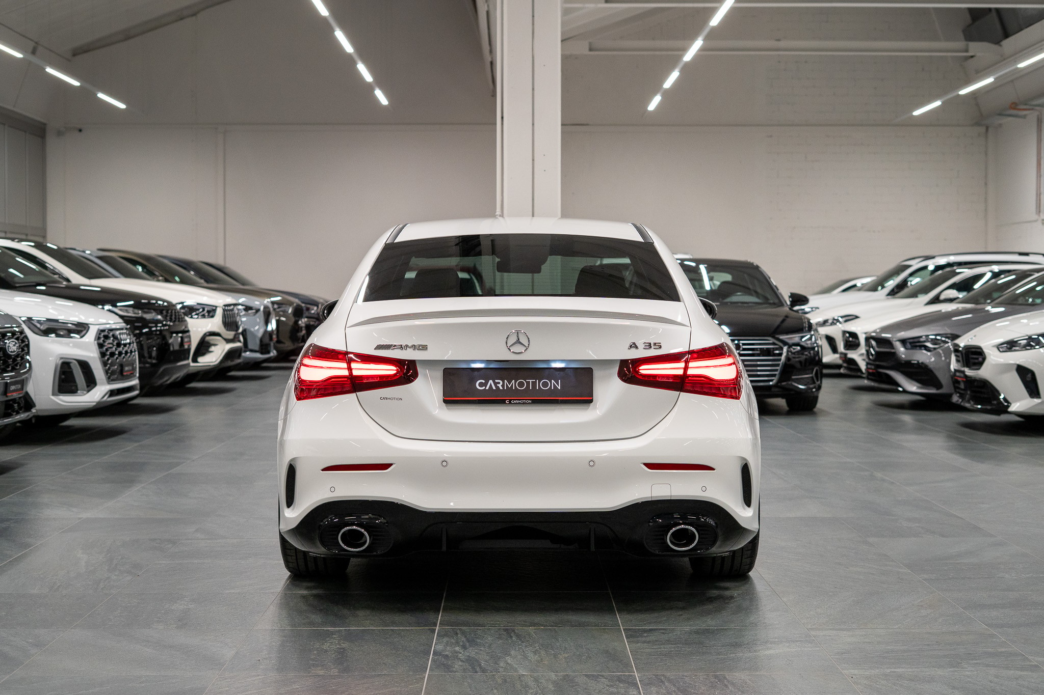 listing desktop thumbnail image 4