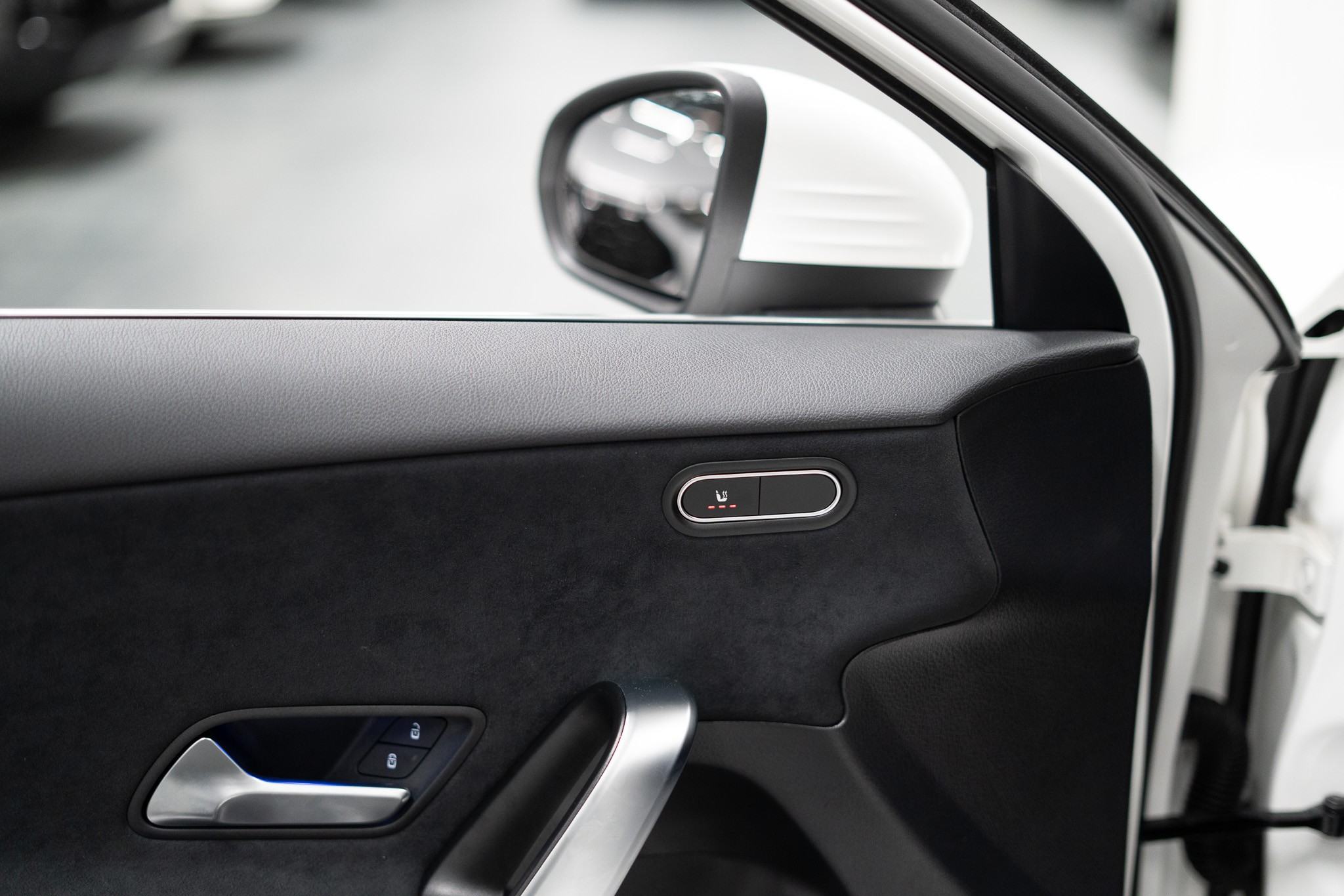 listing desktop thumbnail image 10