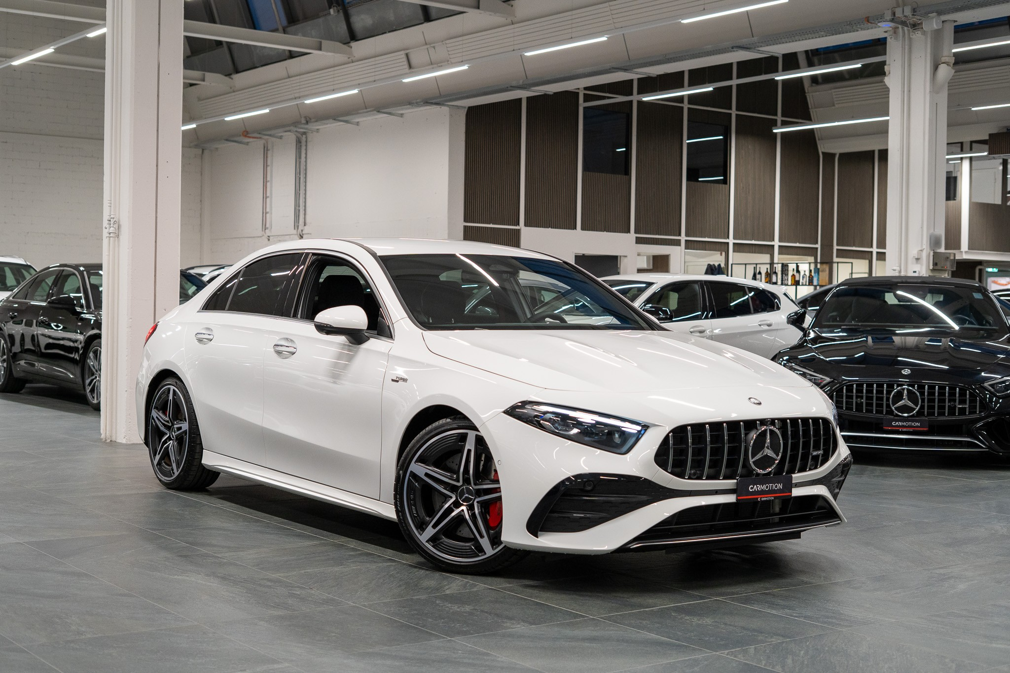 listing desktop thumbnail image 2