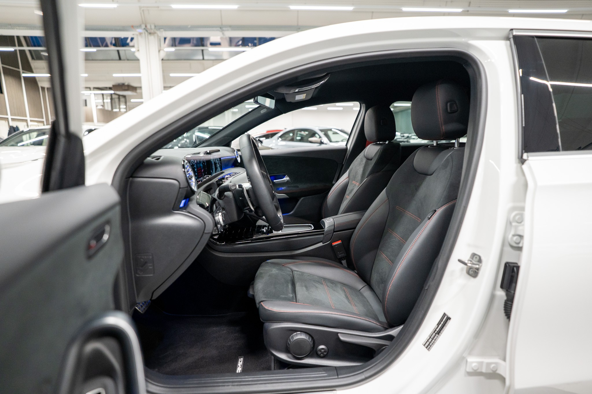 listing desktop thumbnail image 7