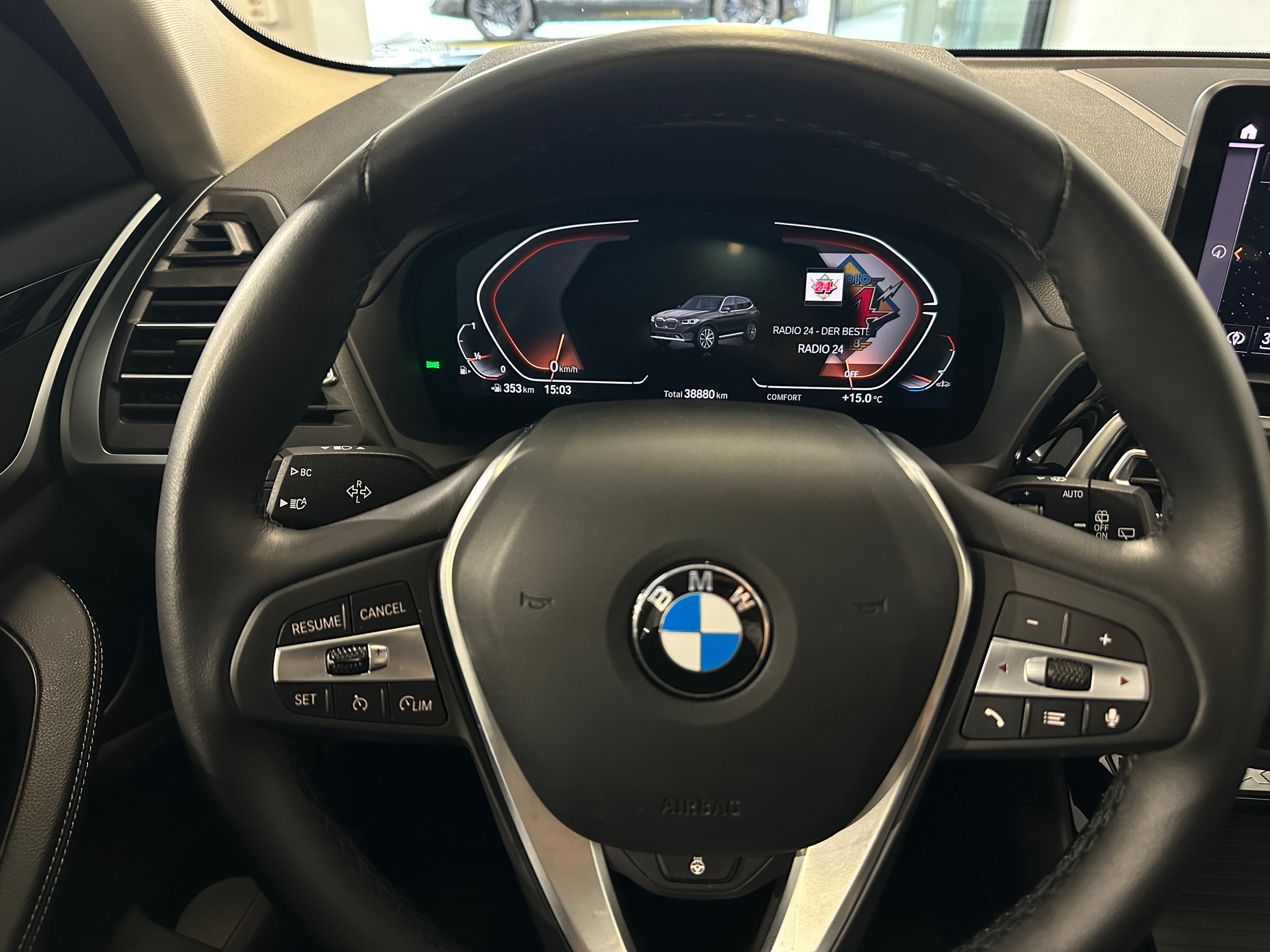 listing desktop thumbnail image 16