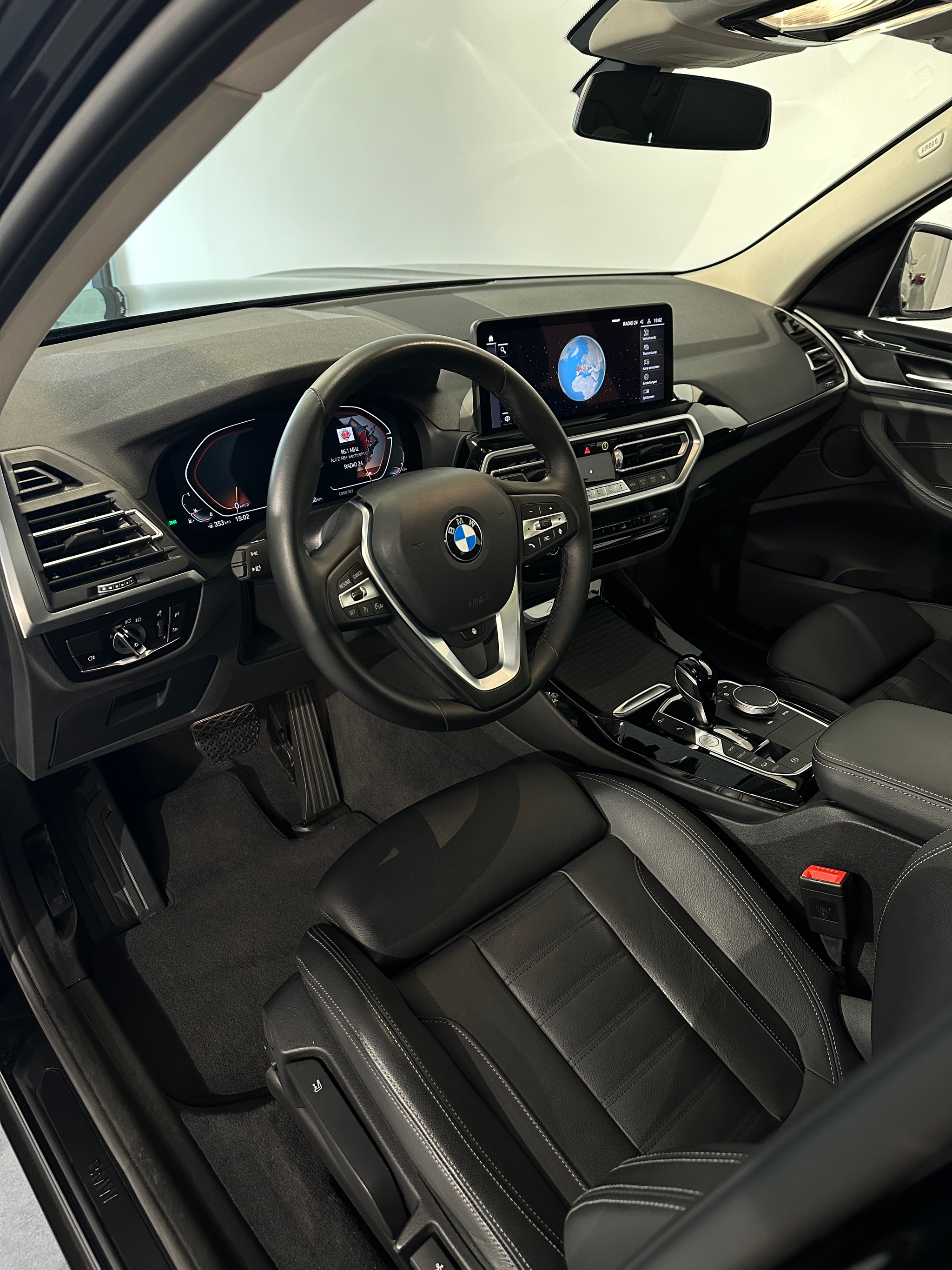 listing desktop thumbnail image 11