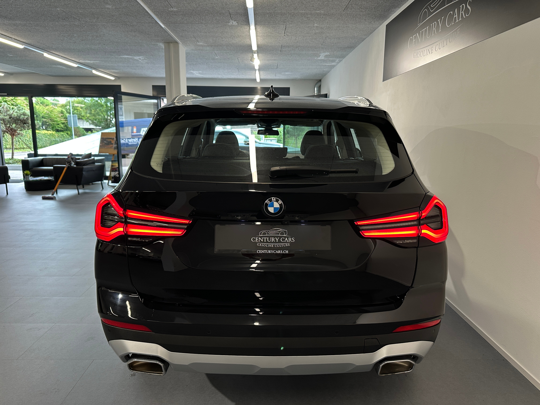 listing desktop thumbnail image 9