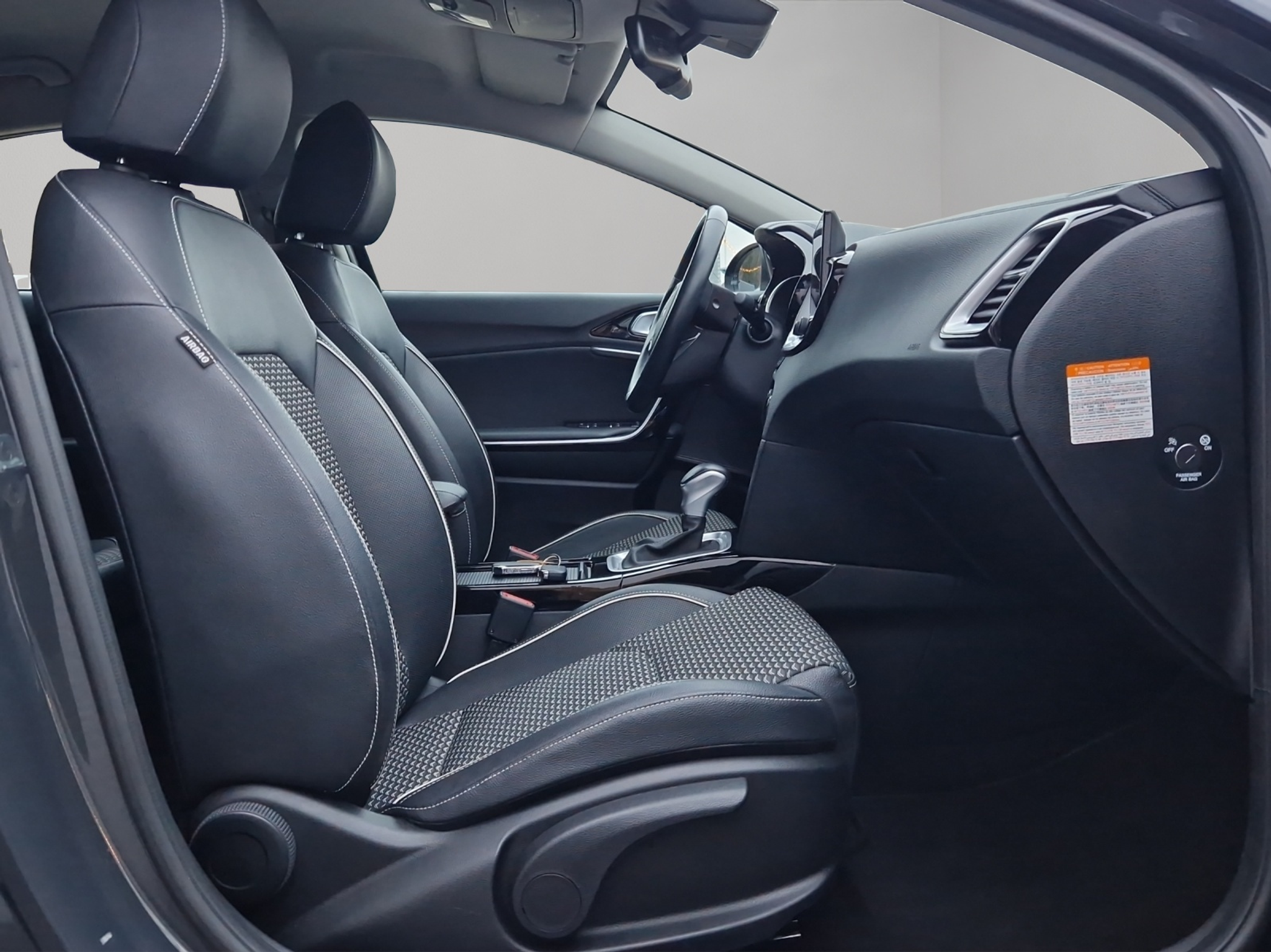 listing desktop thumbnail image 9