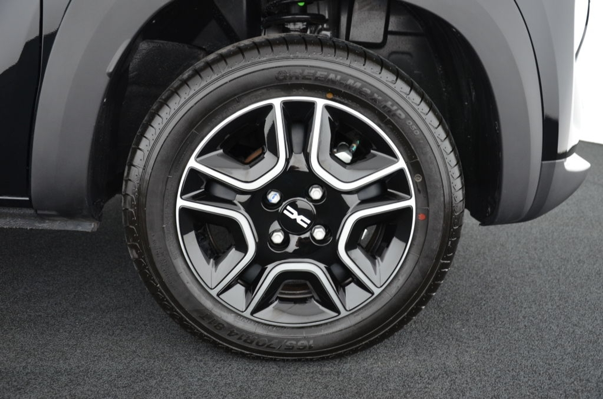 listing desktop thumbnail image 9