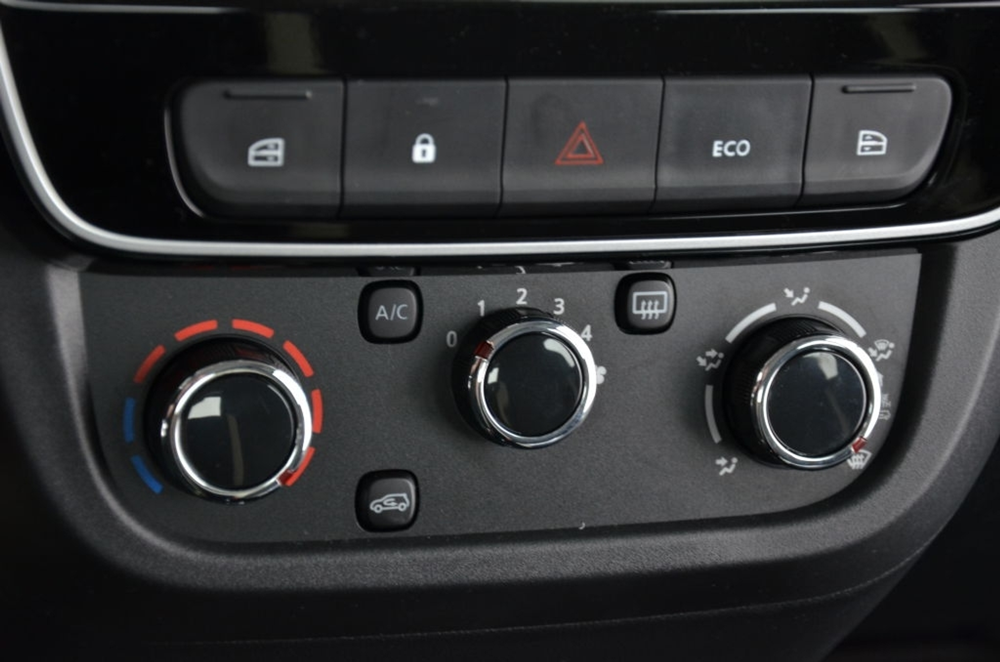 listing desktop thumbnail image 19