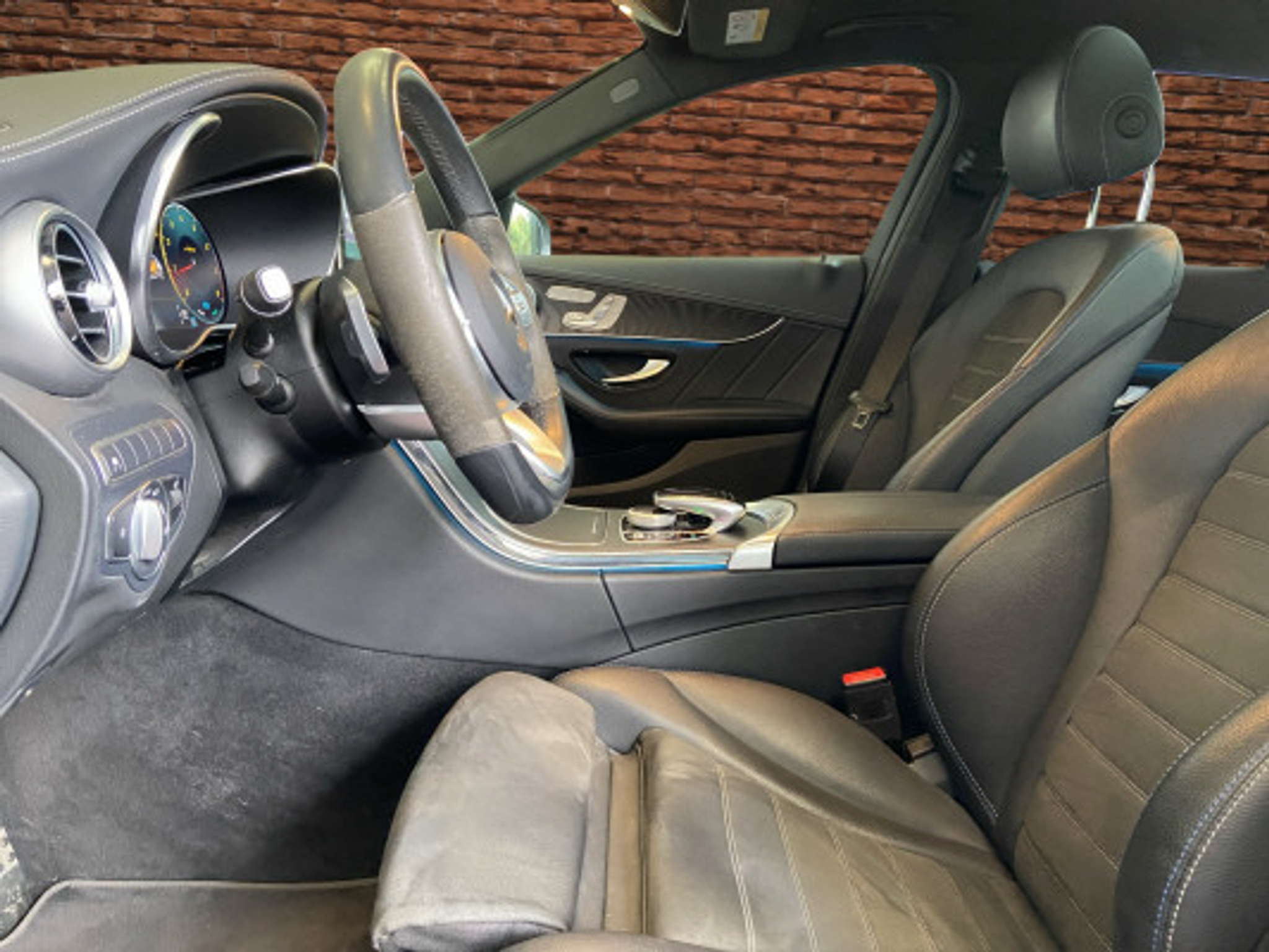 listing desktop thumbnail image 10