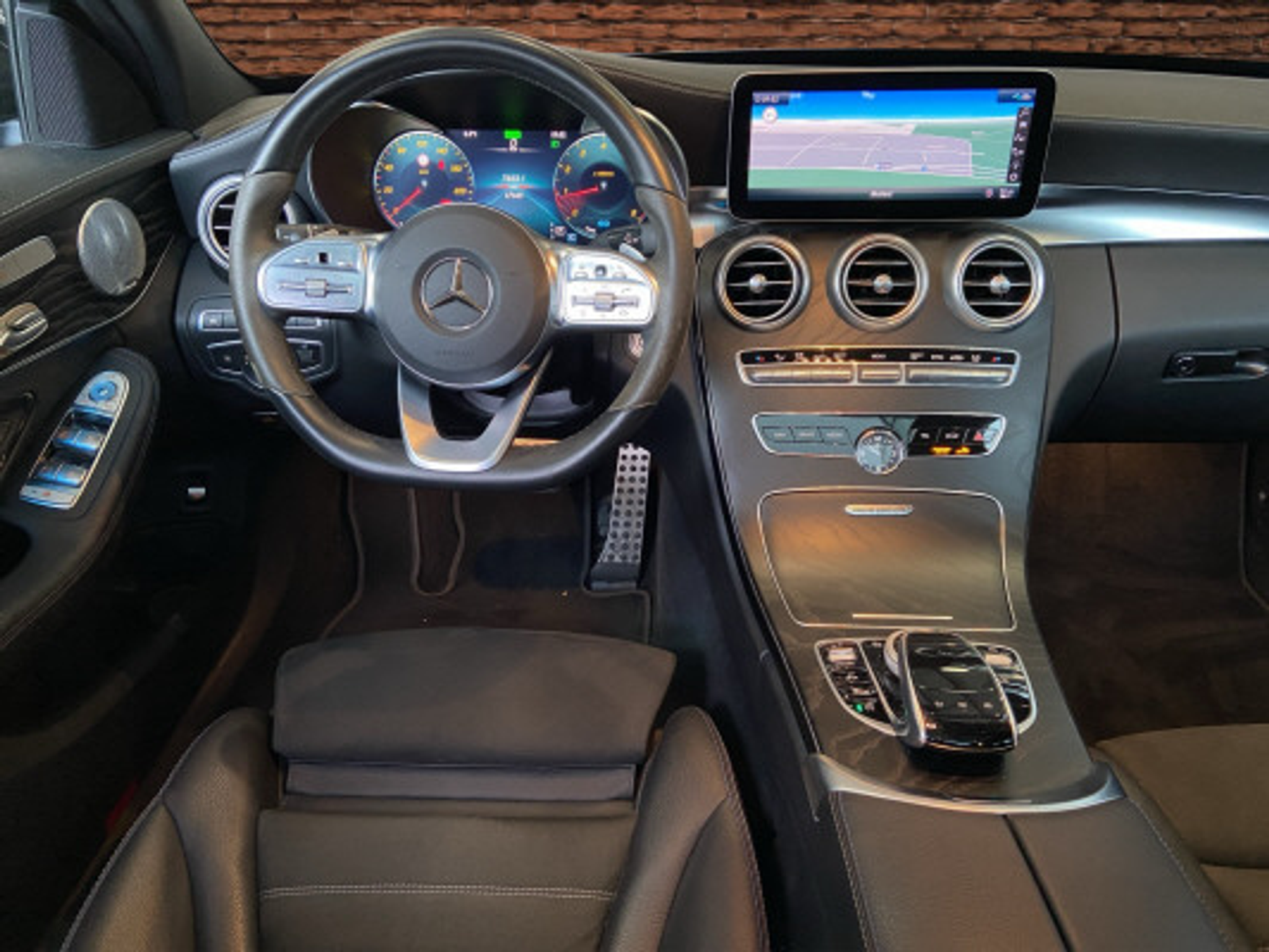 listing desktop thumbnail image 9