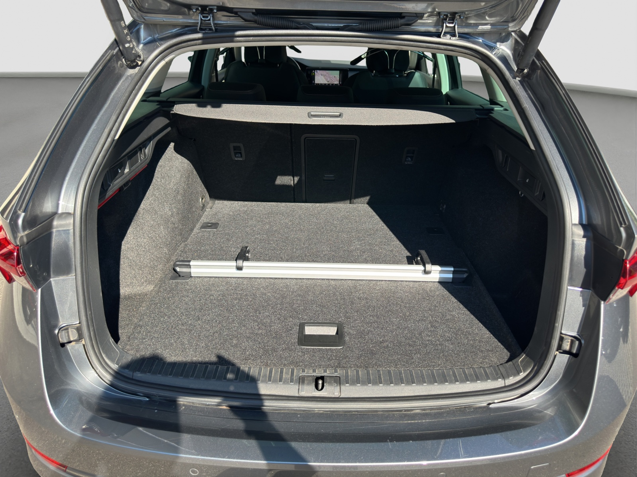 listing desktop thumbnail image 9