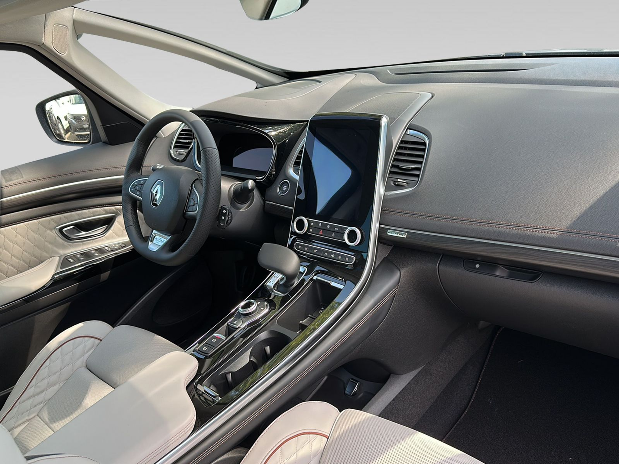 listing desktop thumbnail image 12