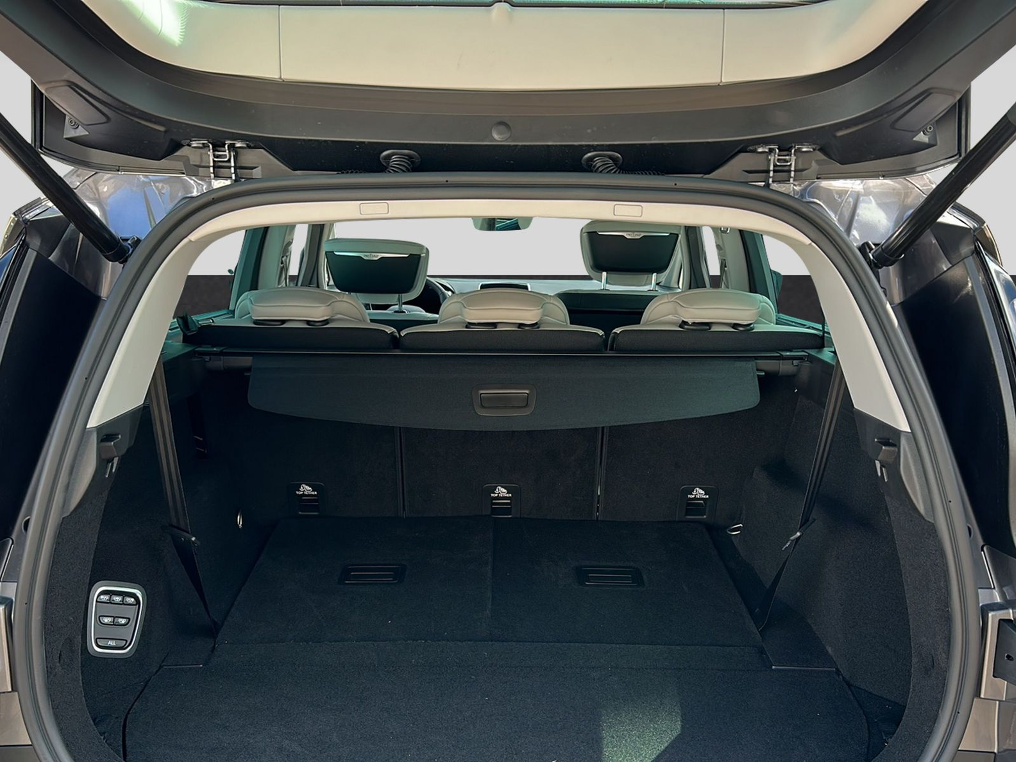 listing desktop thumbnail image 11