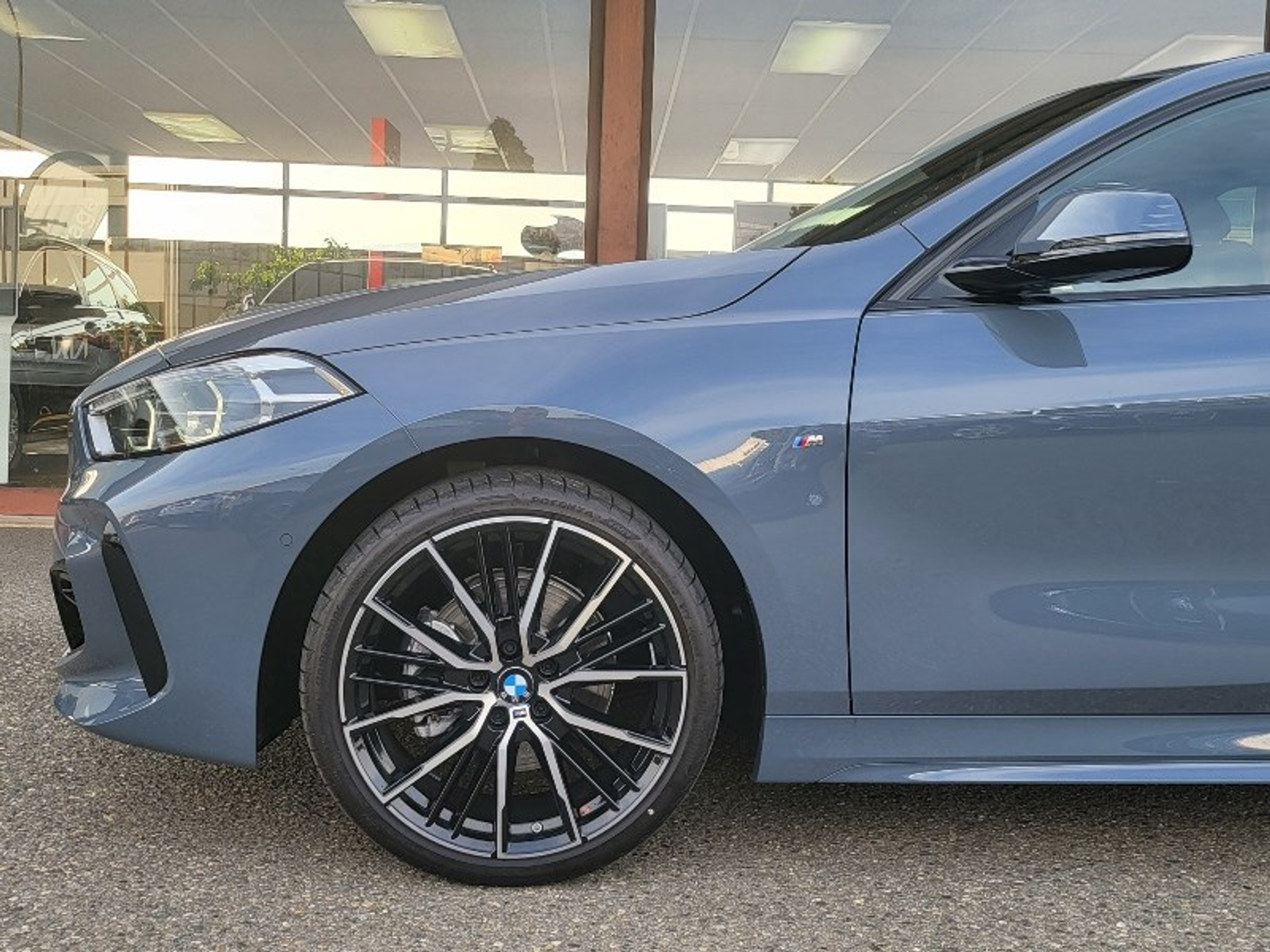 listing desktop thumbnail image 5