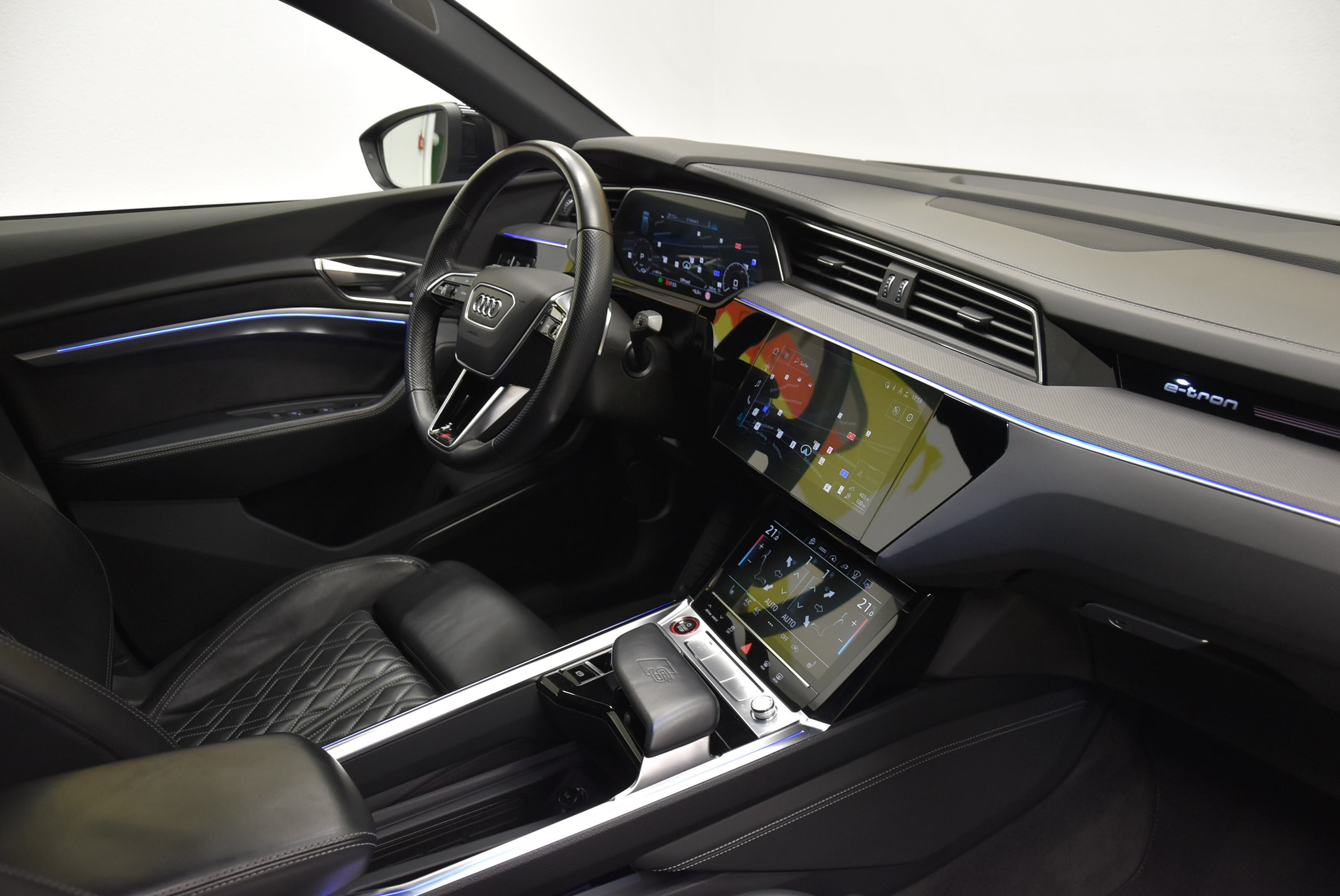 listing desktop thumbnail image 3