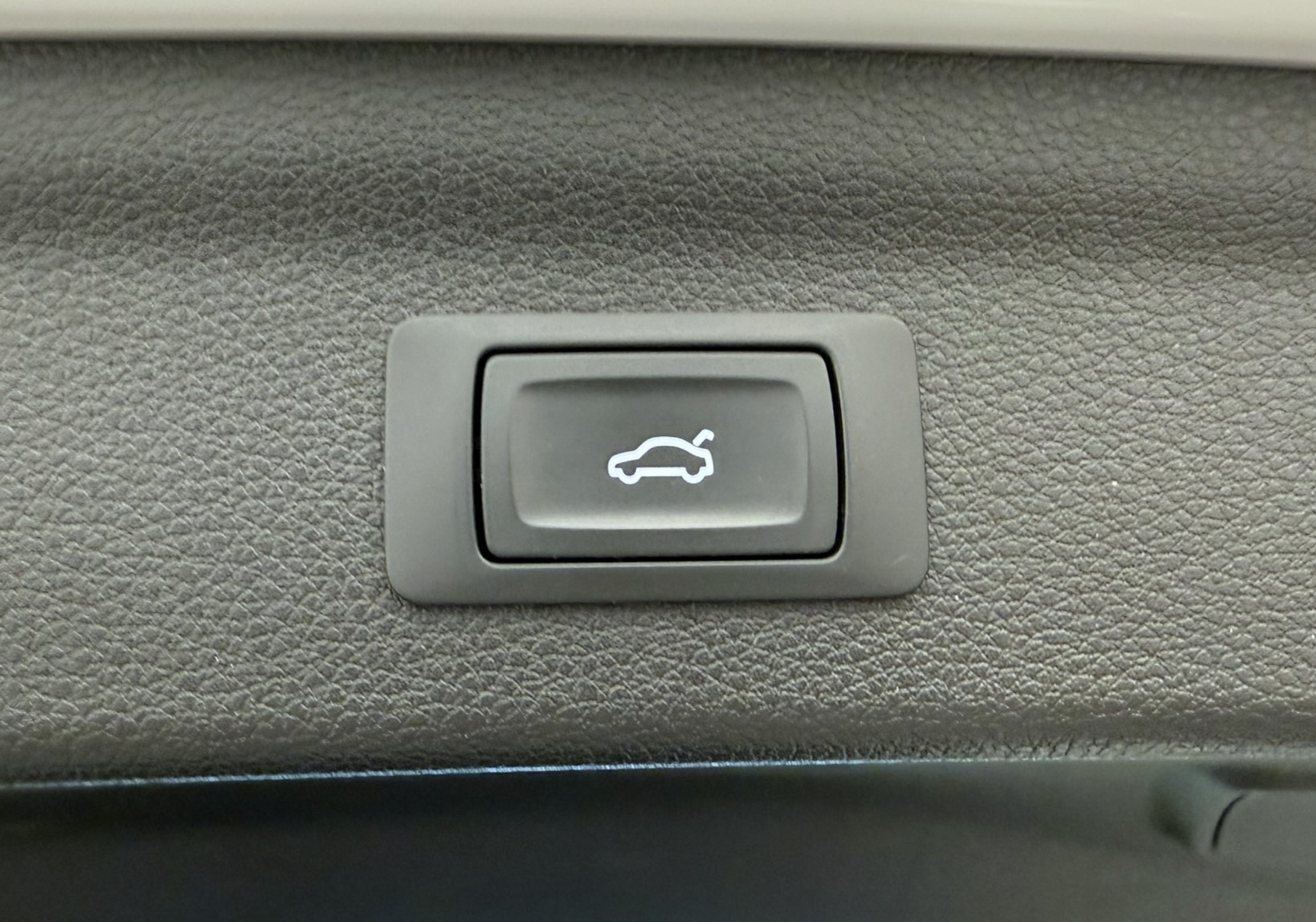 listing desktop thumbnail image 20