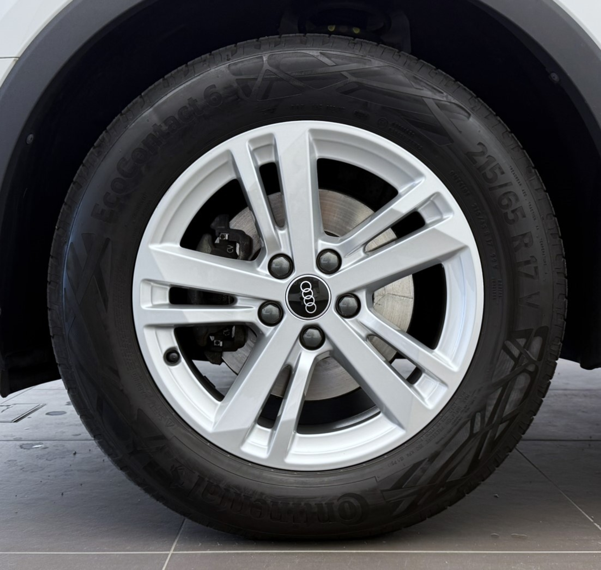 listing desktop thumbnail image 2