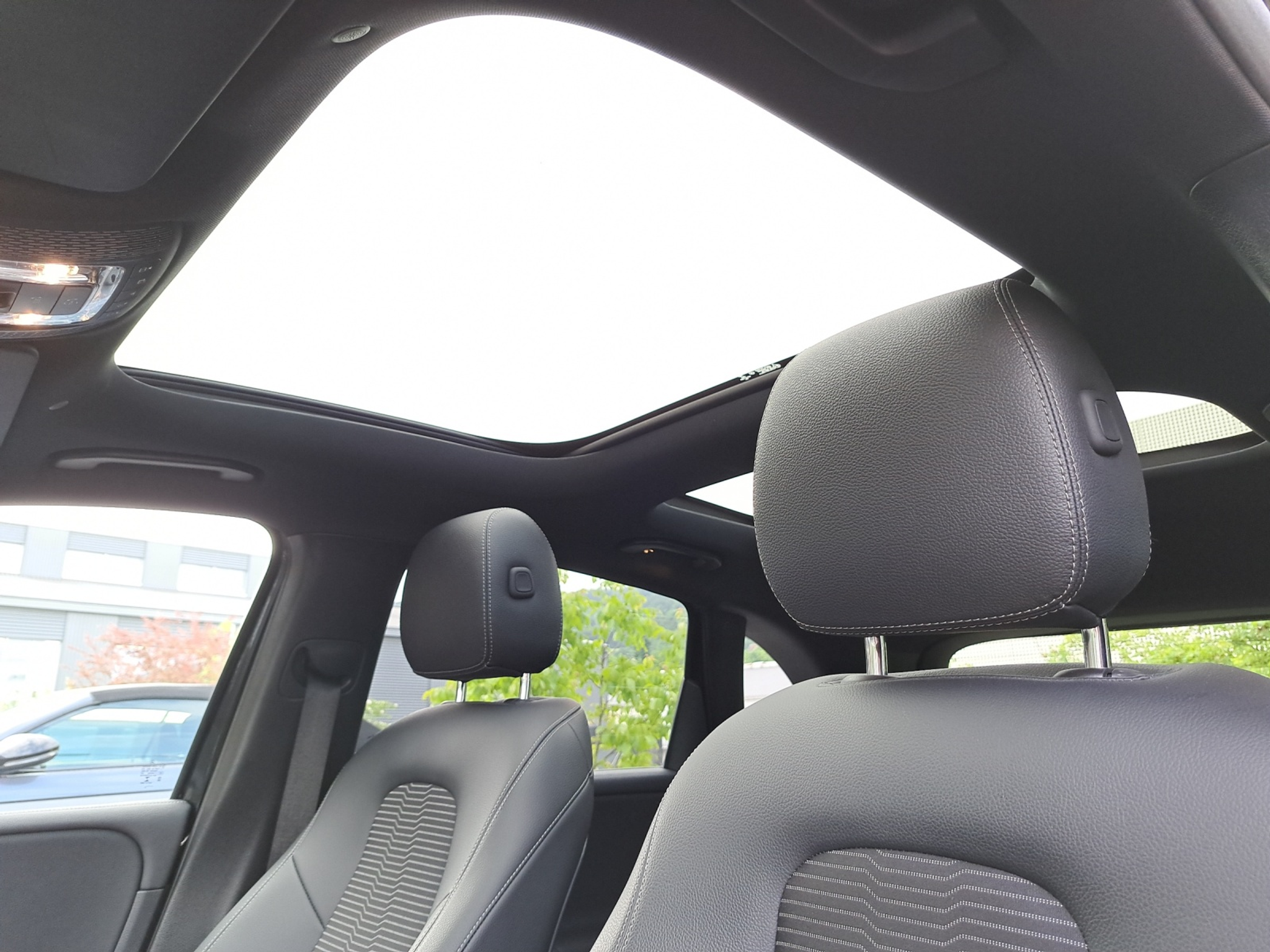 listing desktop thumbnail image 15