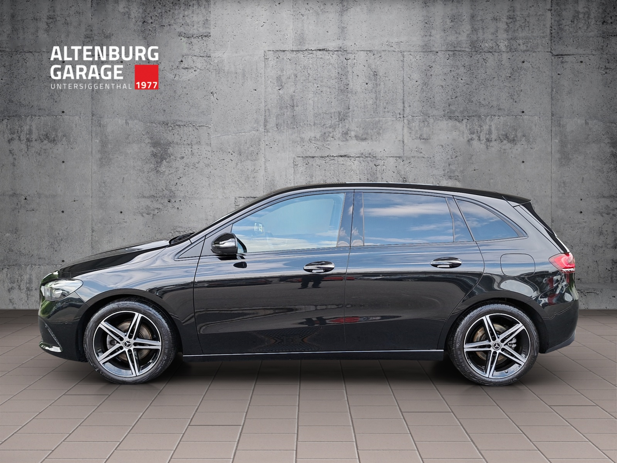 listing desktop thumbnail image 1